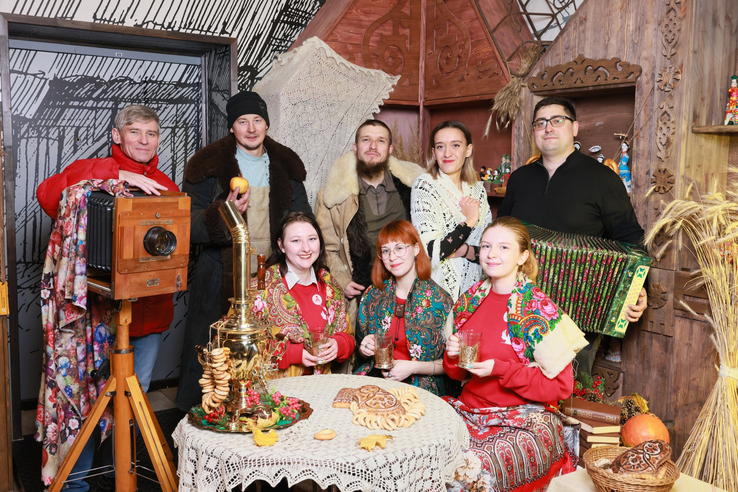 Фотозона в народном стиле с самоваром в «Добродее». Фотограф в Туле Крупский АнДРей. Фотостудия «КАДР71» в Туле