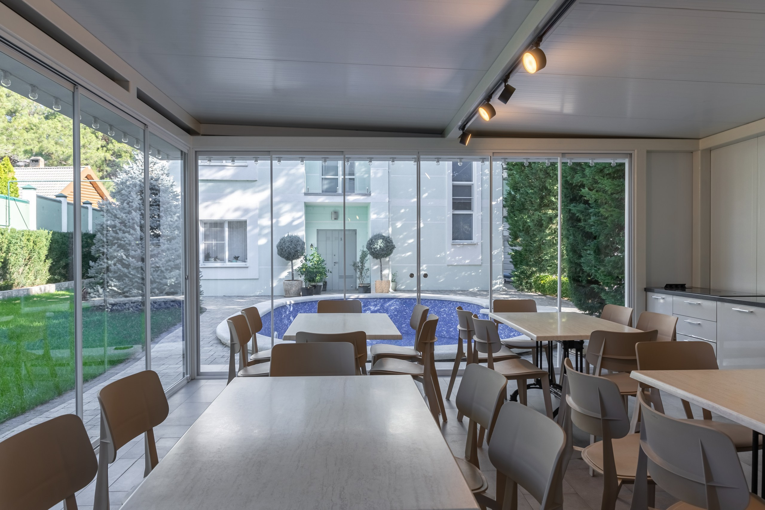 Фотосъёмка отель Диона Геленджик — интерьерный фотограф Евгений Суковатых