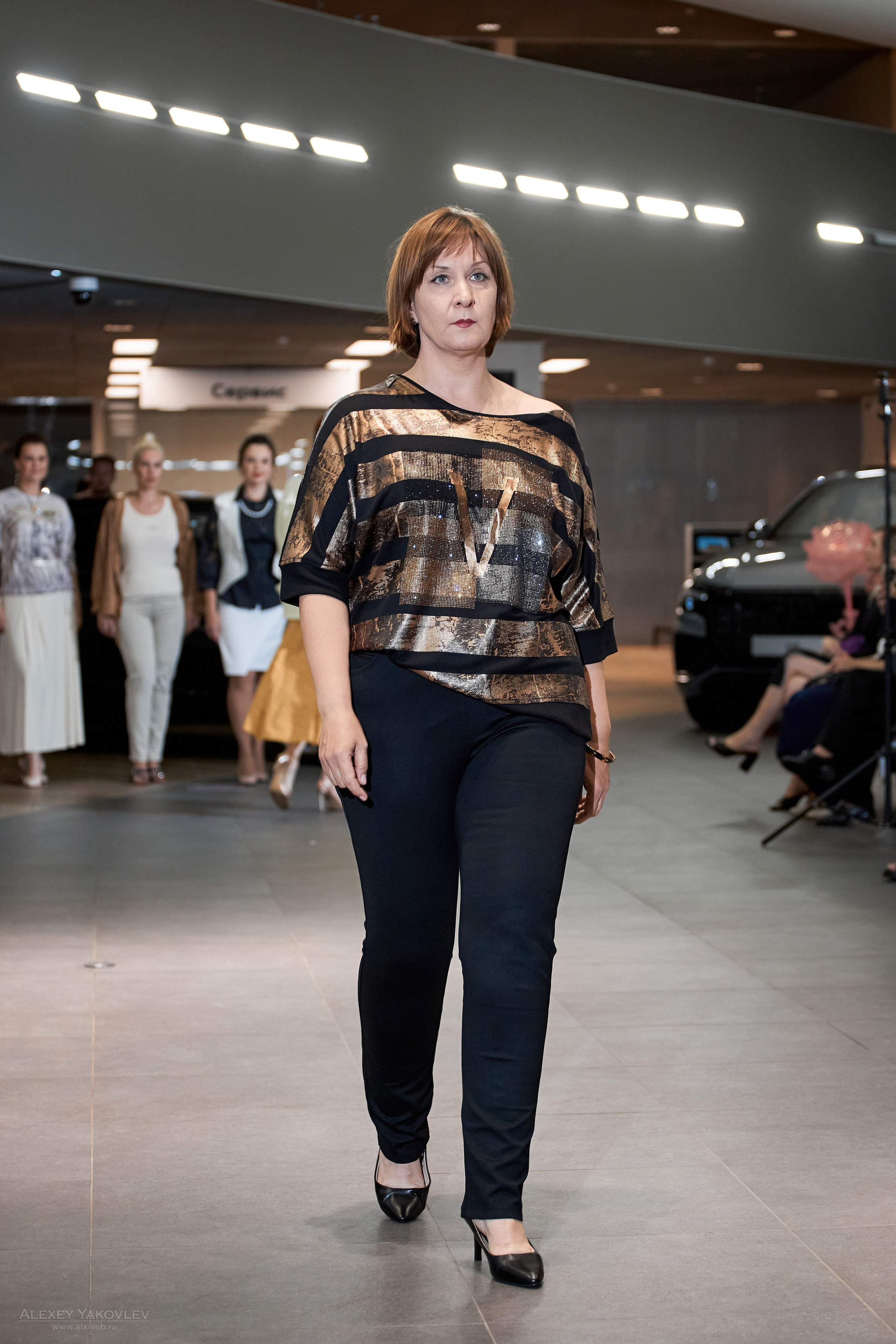 Модный показ PRE-FALL модельной школы Modeling+. Фотограф Алексей Яковлев