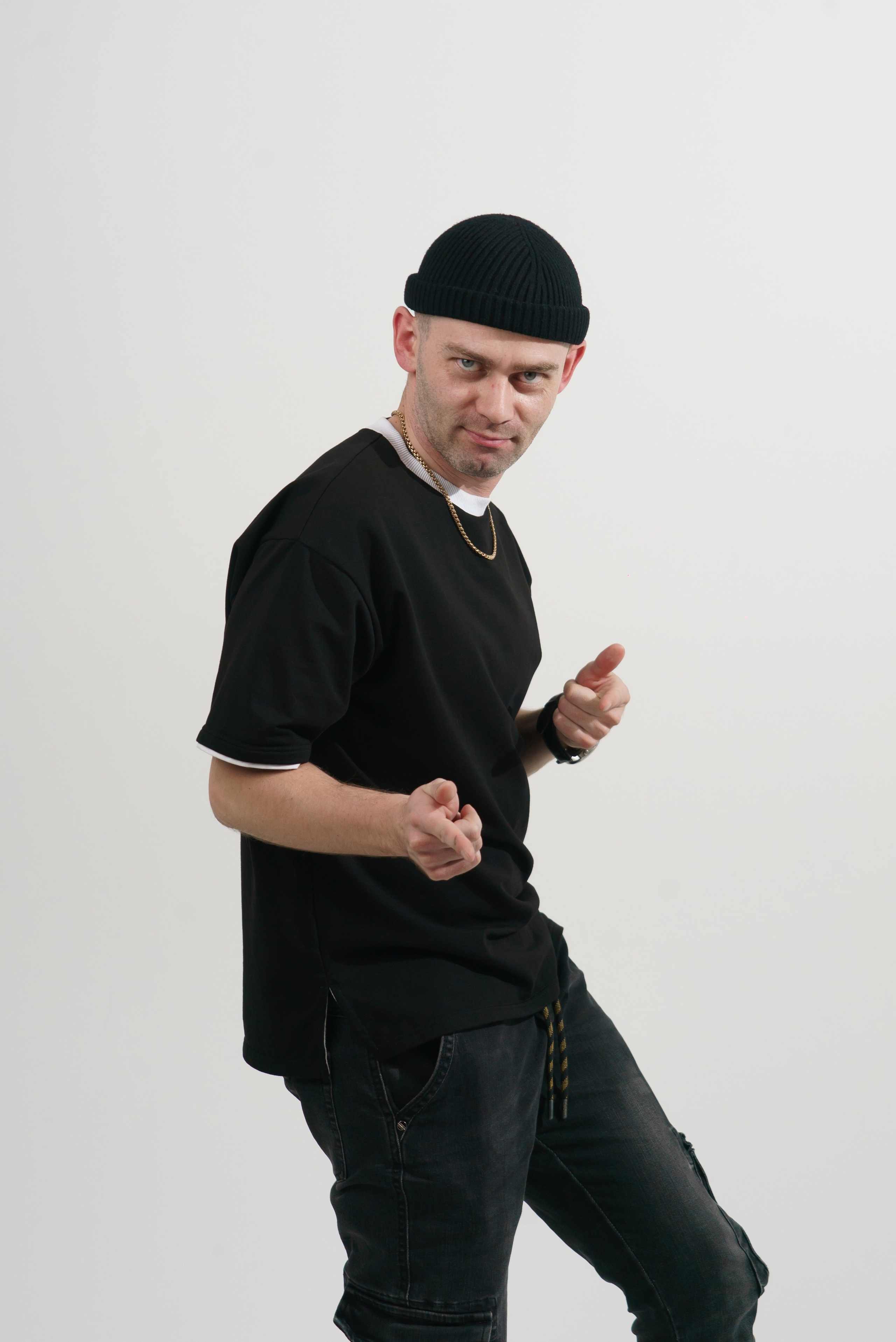 Предметная фотосъемка одежды для Wildberries и Ozon — бренды Краснодара. Фото и видеосъемка одежды для маркетплейсов Ozon, Wildberries. Шедевры для Вас! Фотограф и Видеограф в Краснодаре Пахиев Руслан