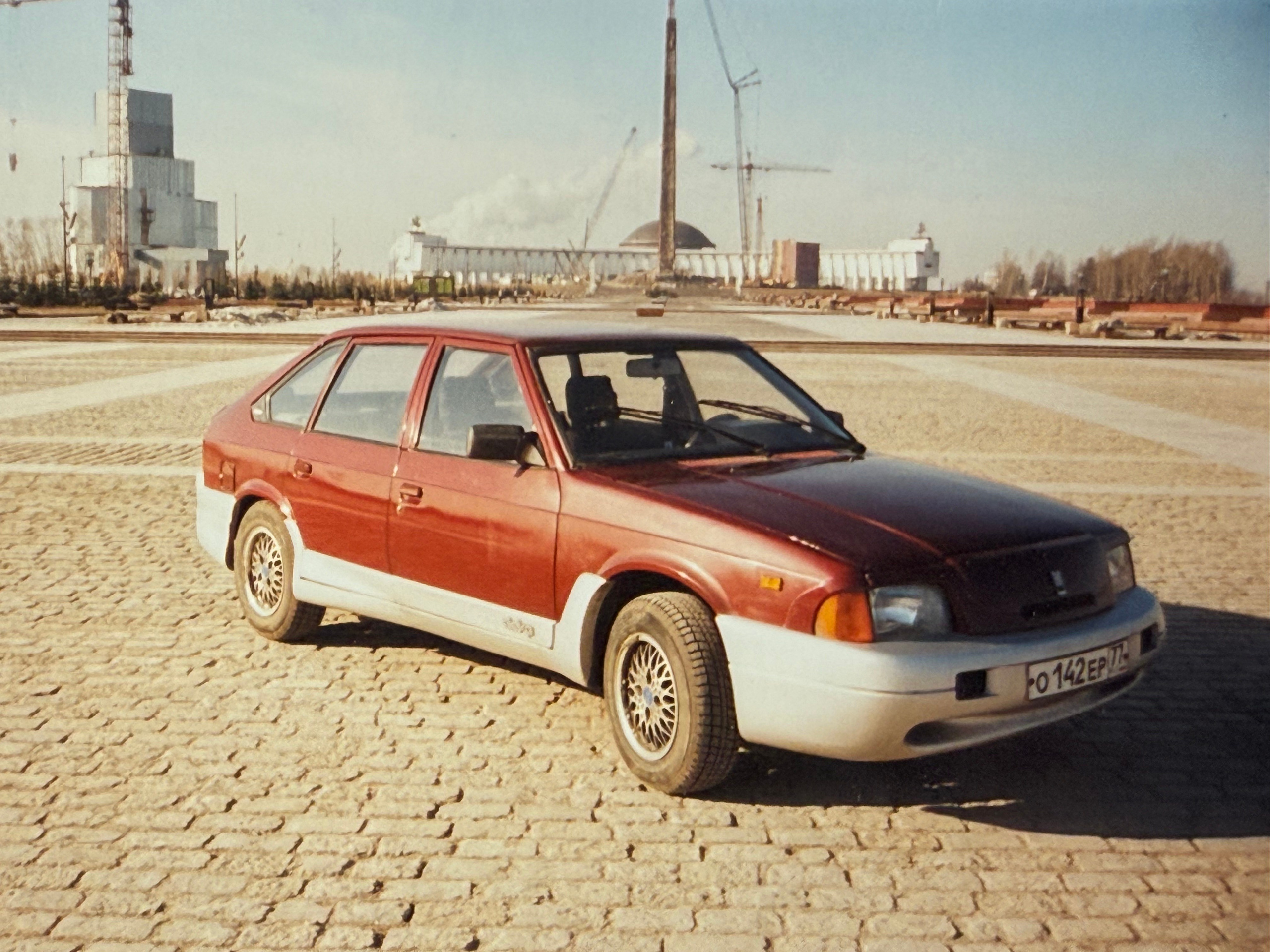 Аэродинамический обвес АЗЛК 2141. Художник Александр Захаров