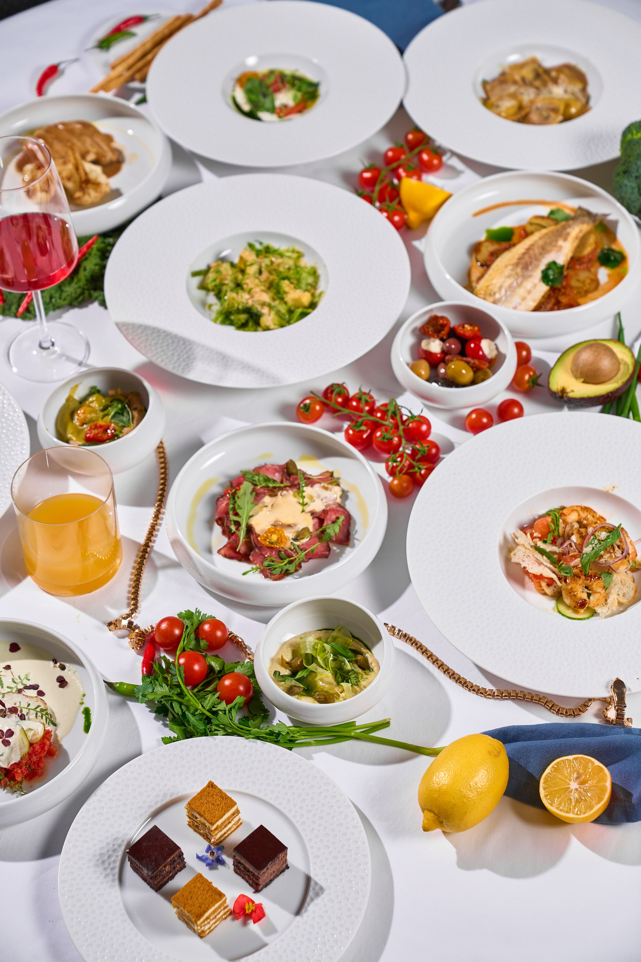 COSMOS ITALY — СЪЕМКА МЕНЮ