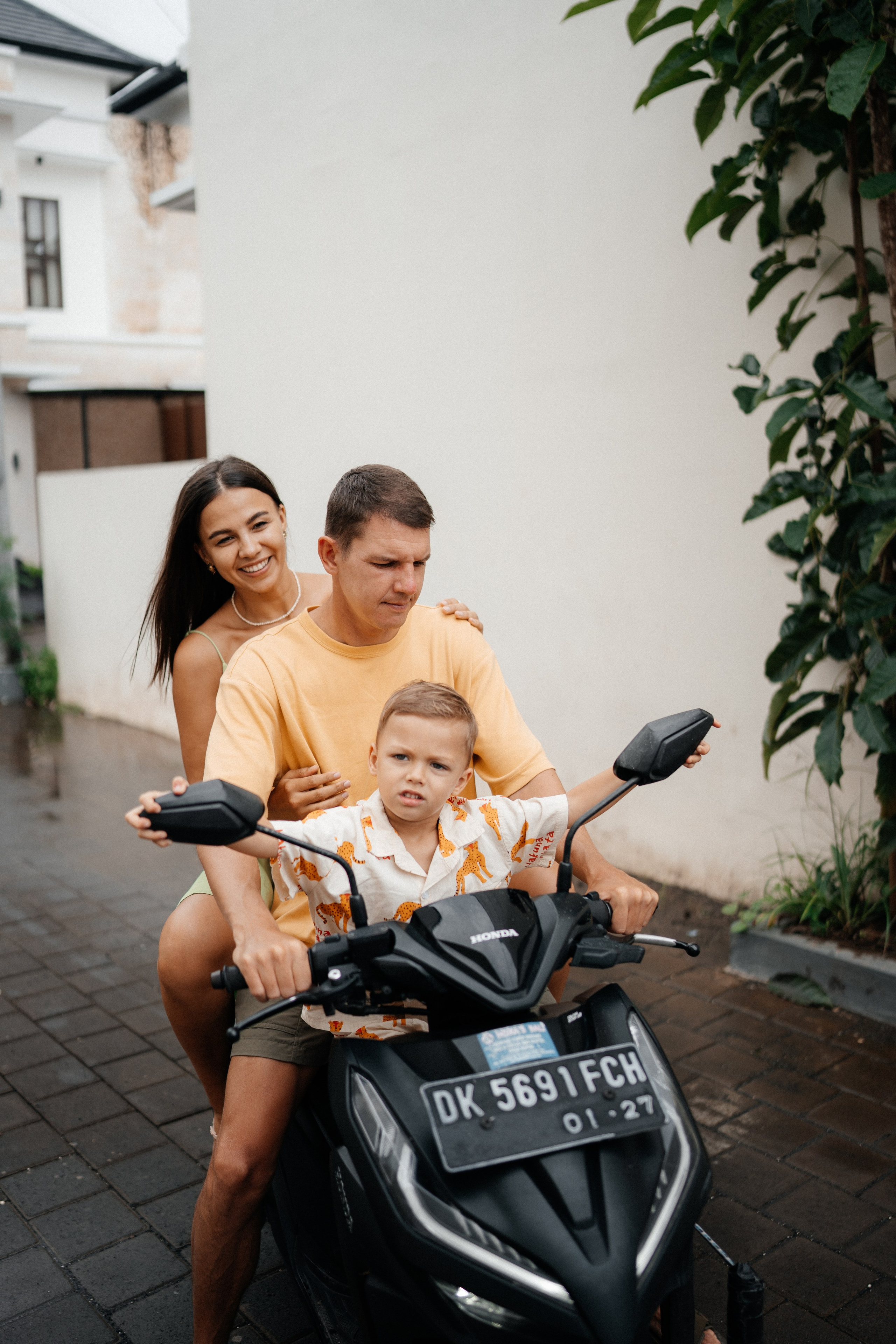 Lenya, Olya & August. Olga Antipova — photographer