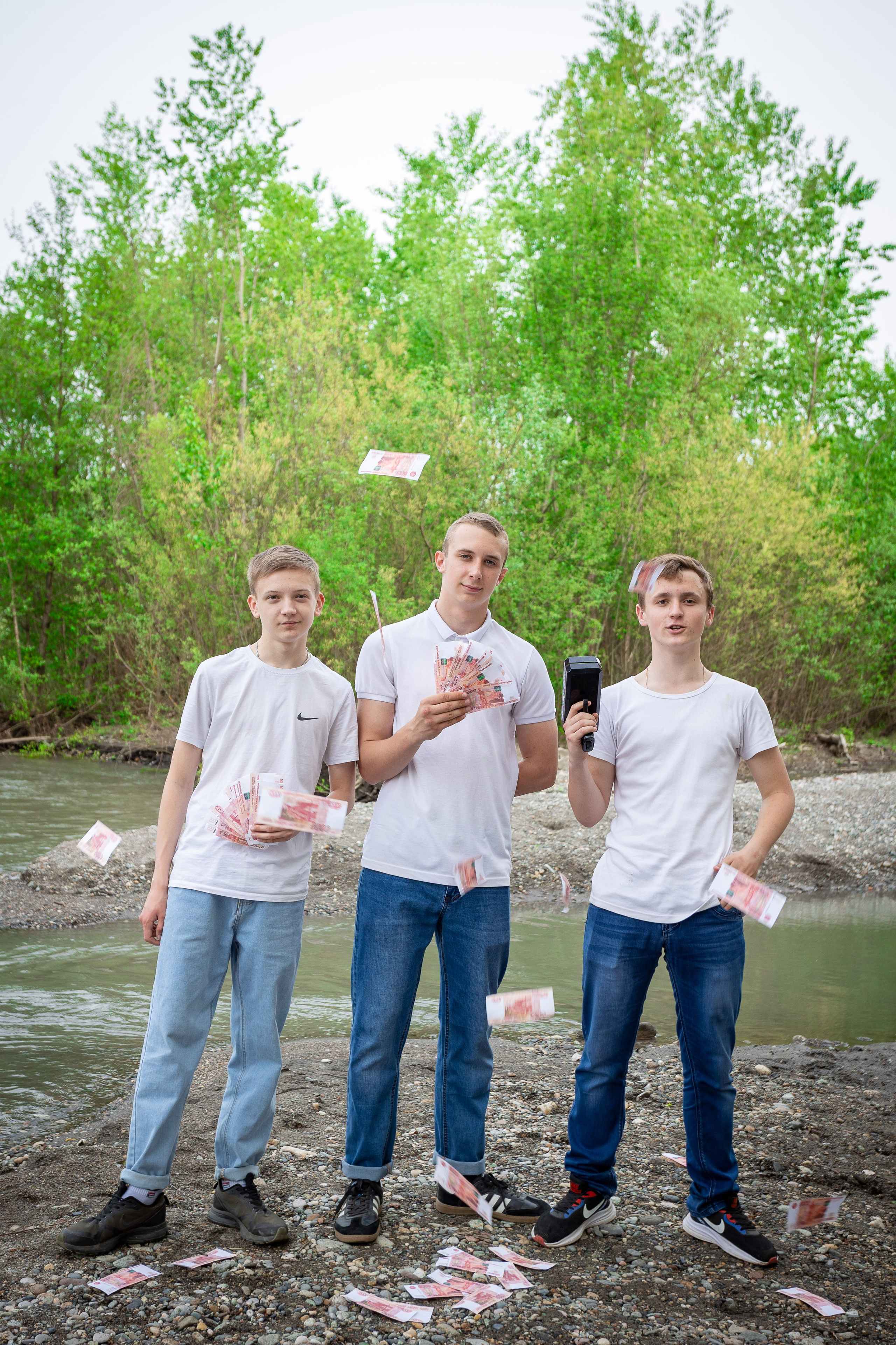 Уличная фотосессия на выпускной альбом. Выпускные альбомы Майкоп, Краснодар Елена Золотарева