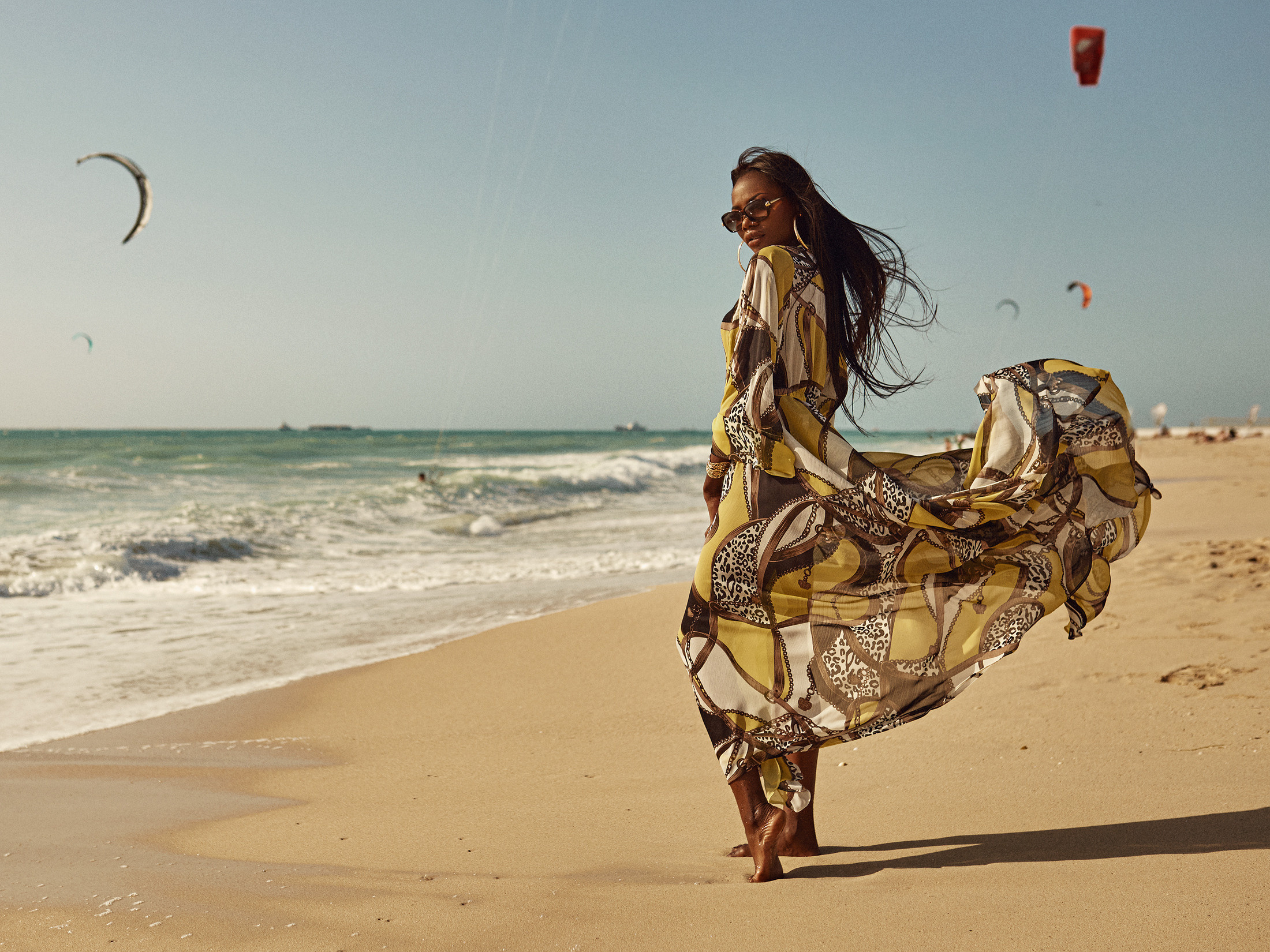 Съёмка для дизайнерского бренда в Дубае. Антон Артюшин, портретный фотограф. Москва