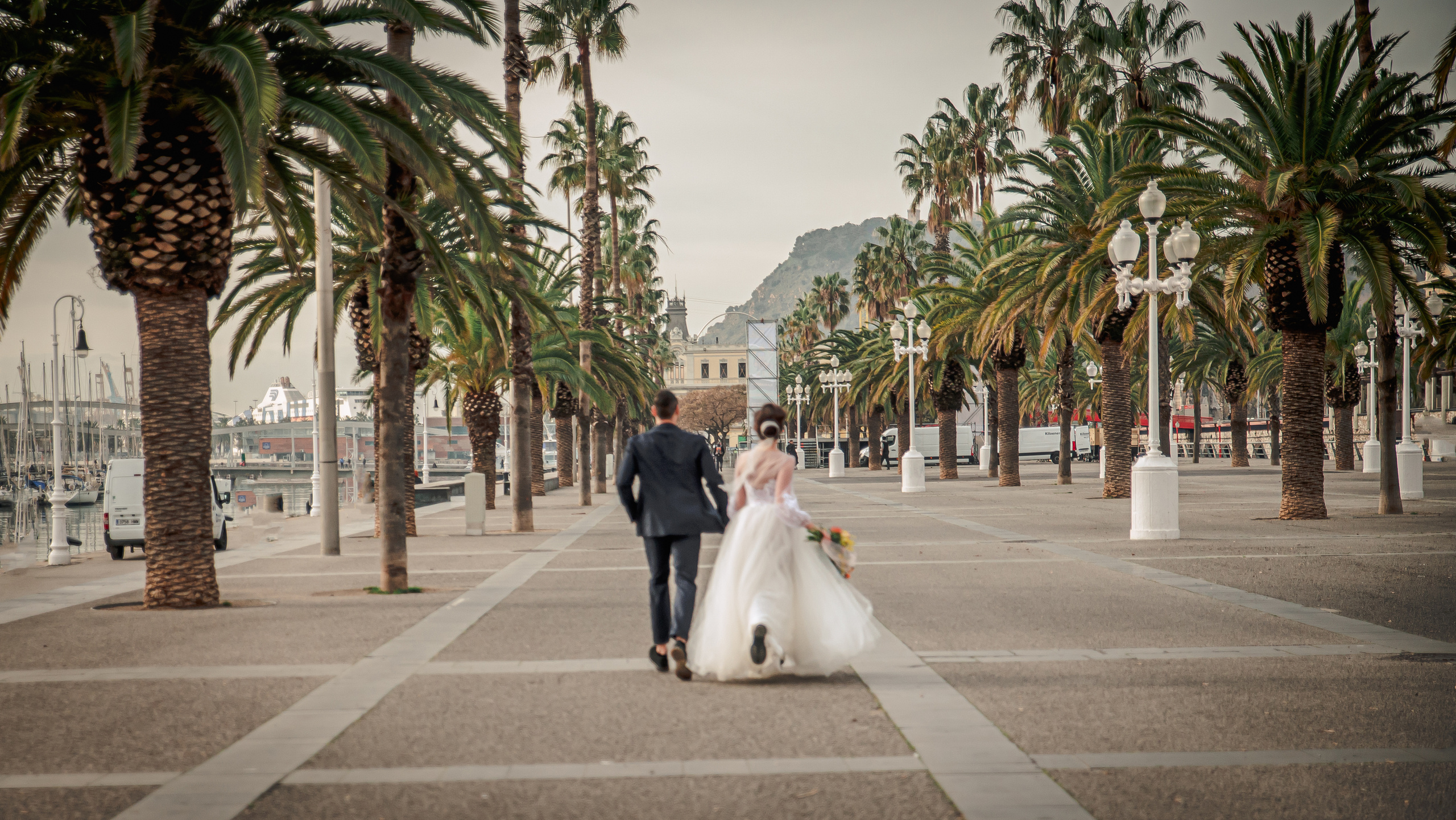 Выездная регистрация в Барселоне. Свадебный и семейный фотограф в Москве и Европе Евгения Амелина