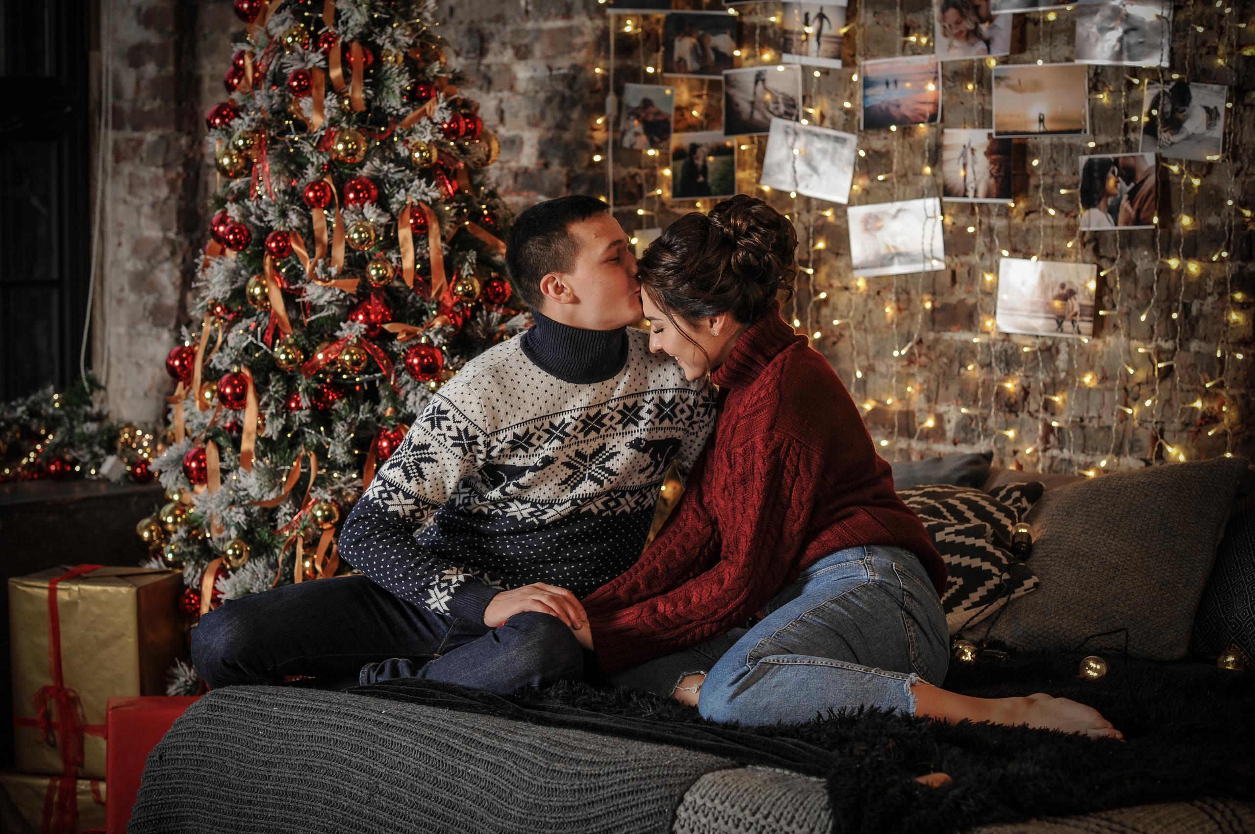 Новогодгняя фотосессия парня и девушки. Свадебный и семейный фотограф в Москве и Европе Евгения Амелина