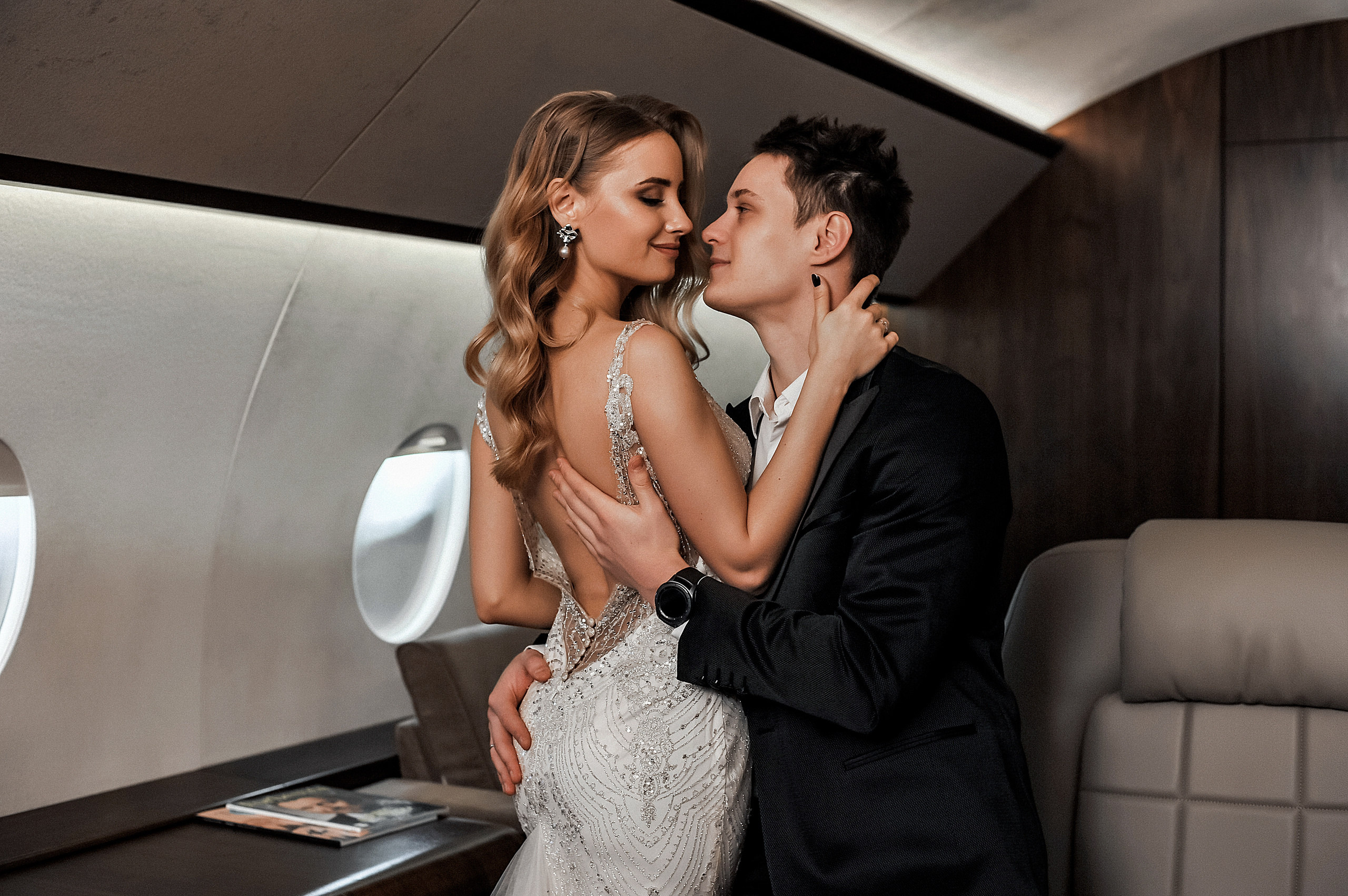 Свадебная фотосессия в самолете. Свадебный и семейный фотограф в Москве и Европе Евгения Амелина