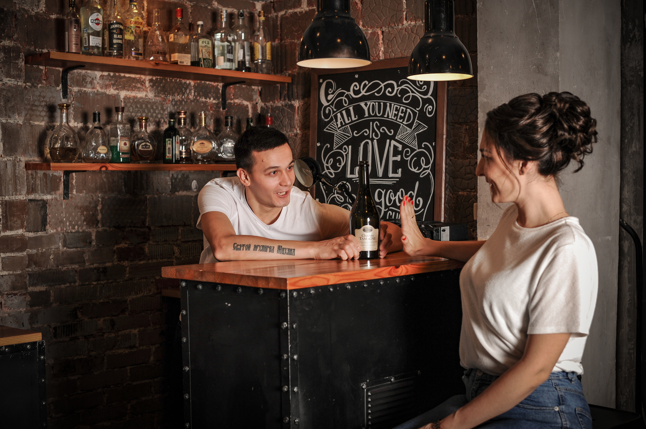 В баре. Свадебный и семейный фотограф в Москве и Европе Евгения Амелина