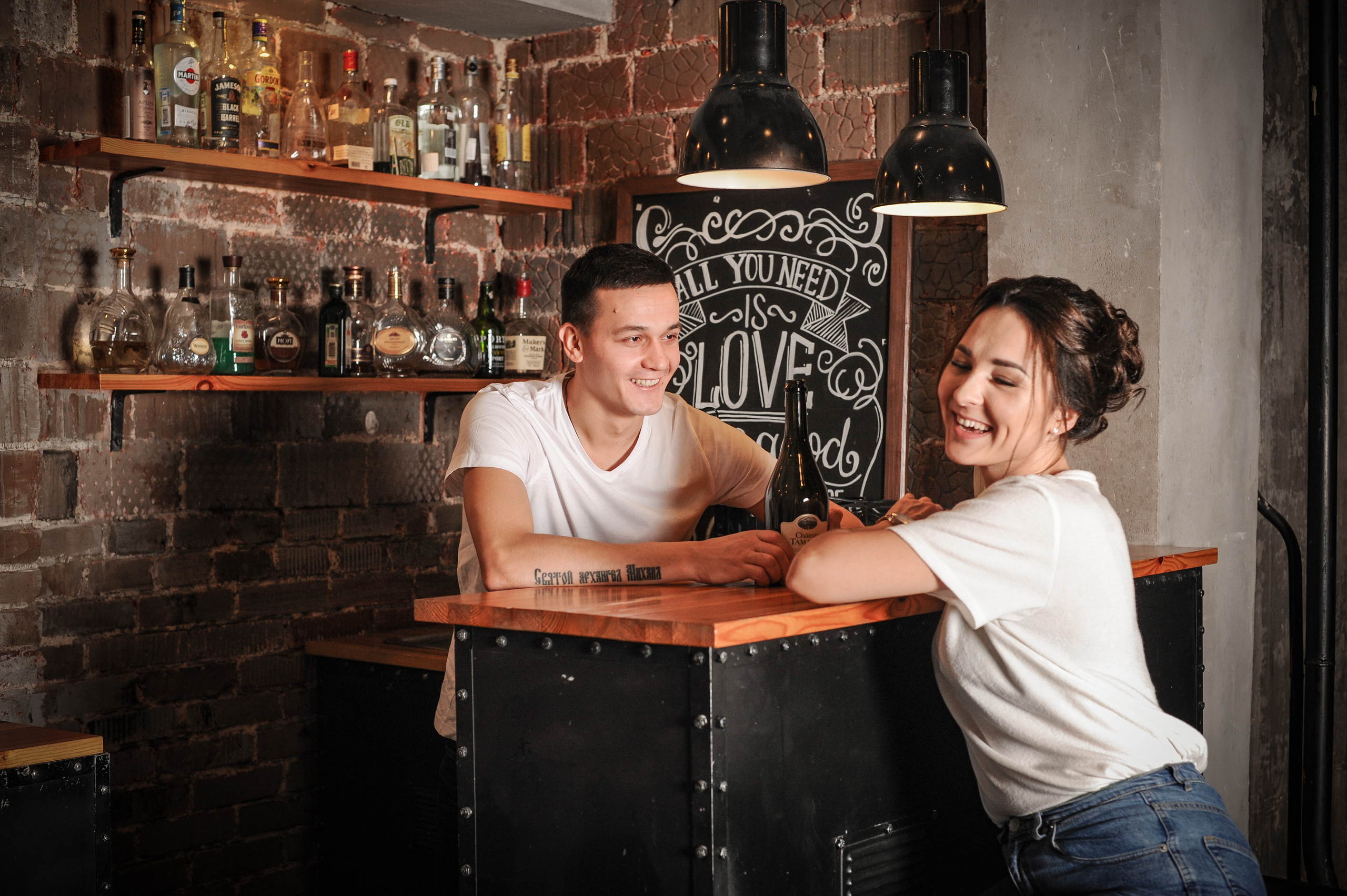 В баре. Свадебный и семейный фотограф в Москве и Европе Евгения Амелина