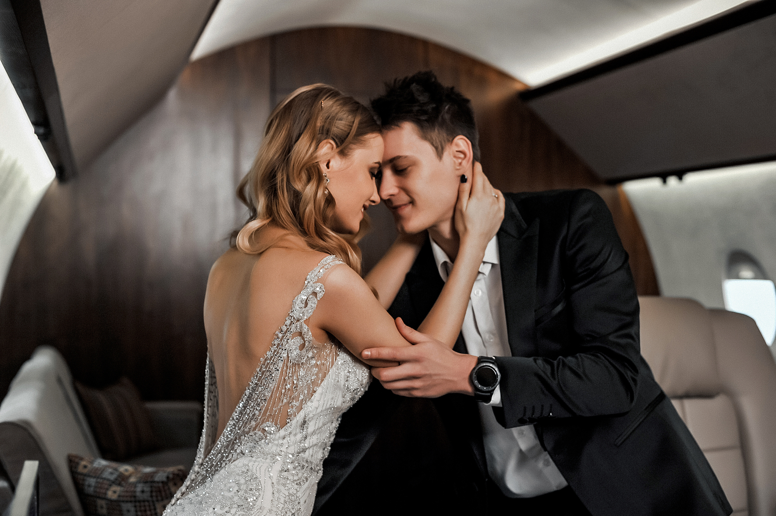 Свадебная фотосессия в самолете. Свадебный и семейный фотограф в Москве и Европе Евгения Амелина