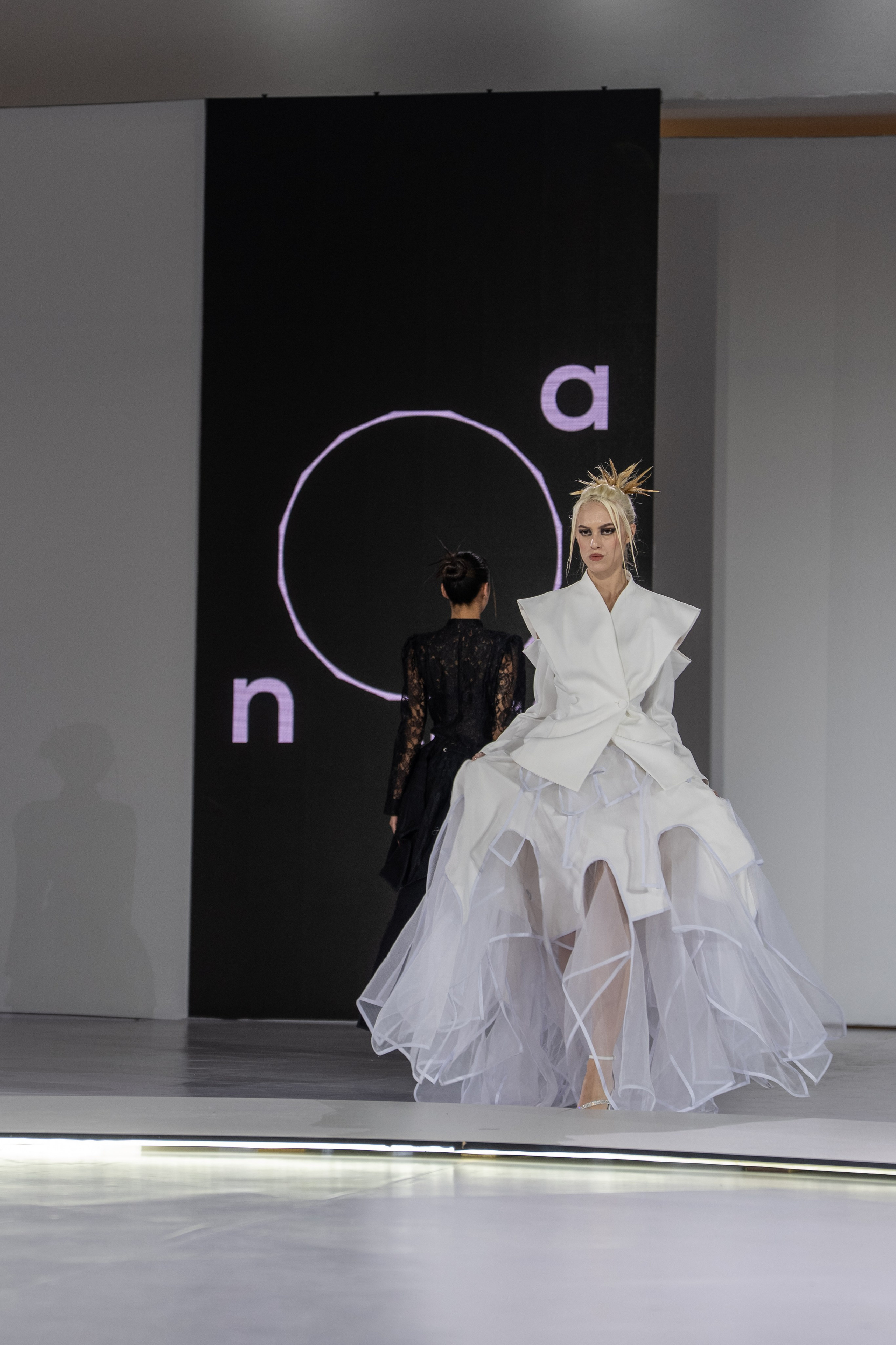 Dwsigner Nazar Almazbekov. Сайт Алматинского НЮ АРТ, будуар и фэшн фотографа Дениса Карпенко