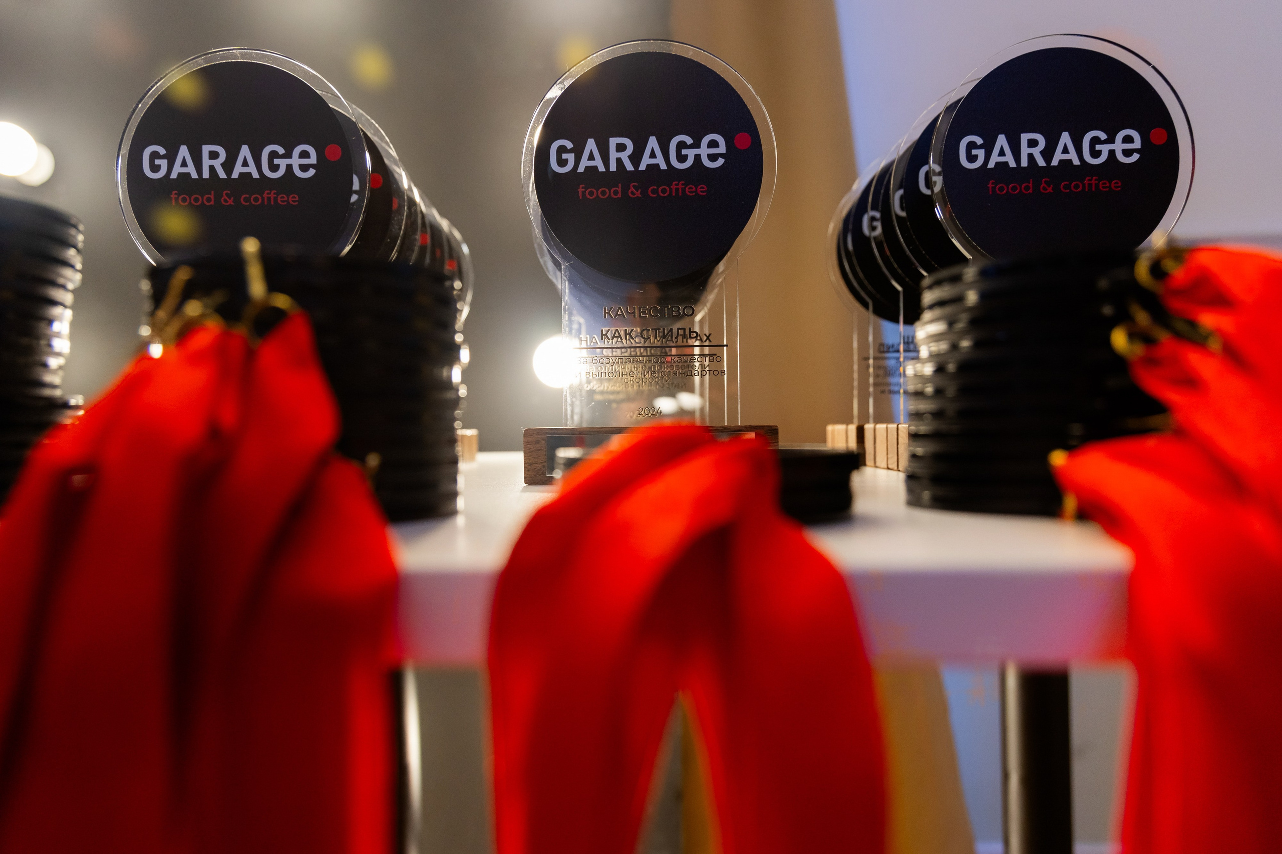 Корпоративная фотосъемка для кафе GARAGE | Новый год 2025 | Минск. Свадебный фотограф в Минске/Беларуси Сергей Спиридонов