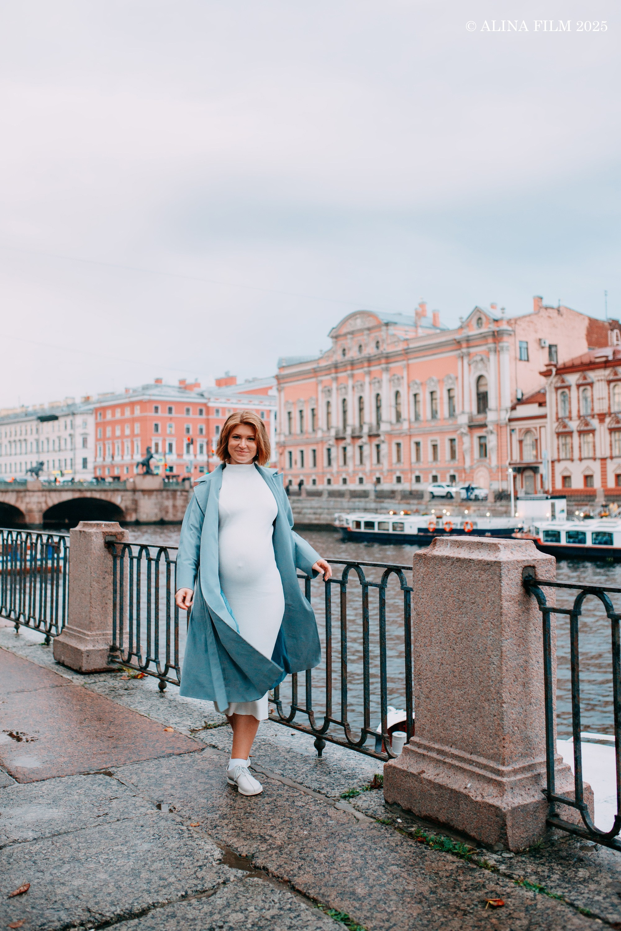 Семейная фотосессия в центре Питера. Фотограф в Санкт-Петербурге Alina Film
