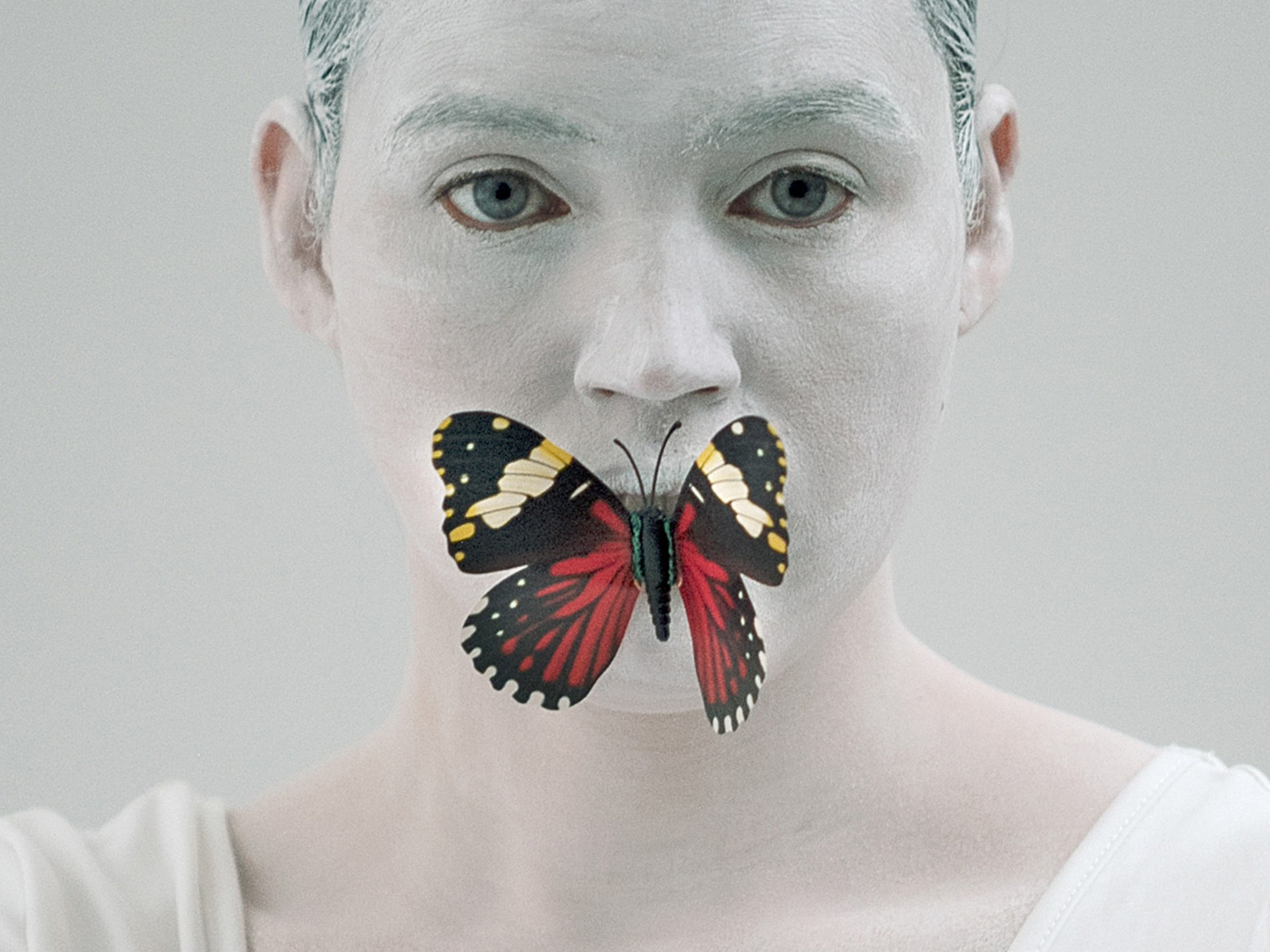 Anastasiia Antoniuk portrait, family and couple photographer, Portugal