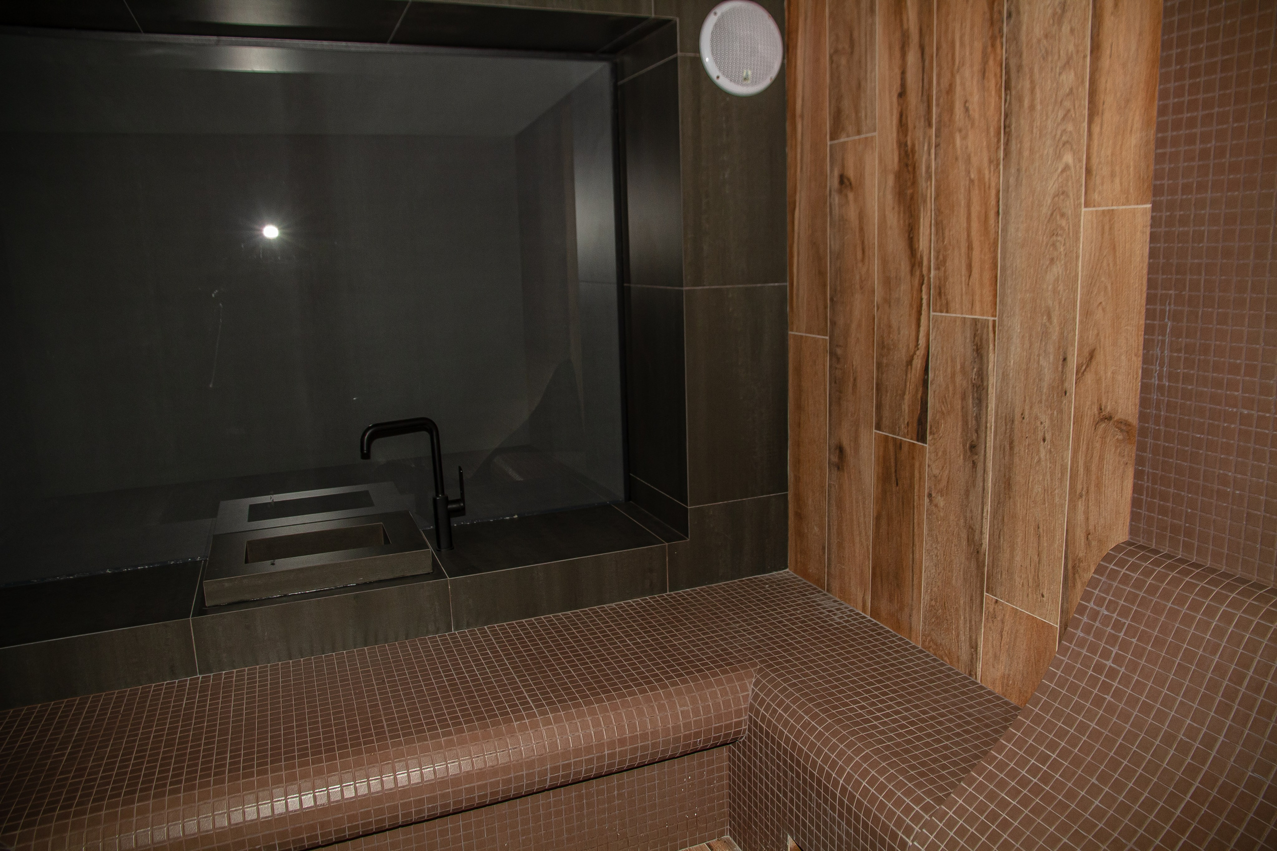 Дом 1. Фотограф Антон Катунин | Симферополь