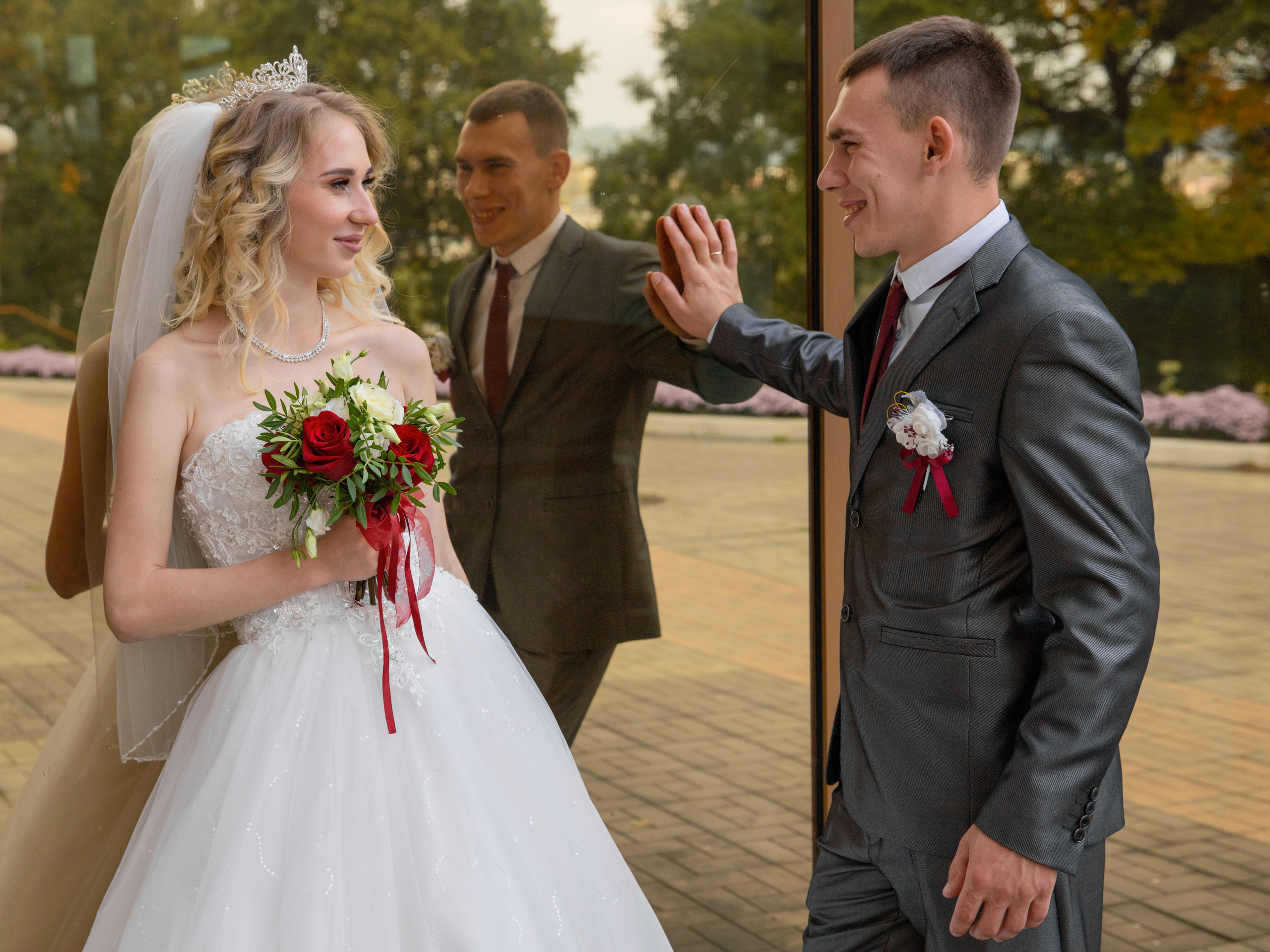 Свадебная прогулка в сентябре. Детский семейный фотограф в г. Находка Ольга Коваленко, фотостудия Memories