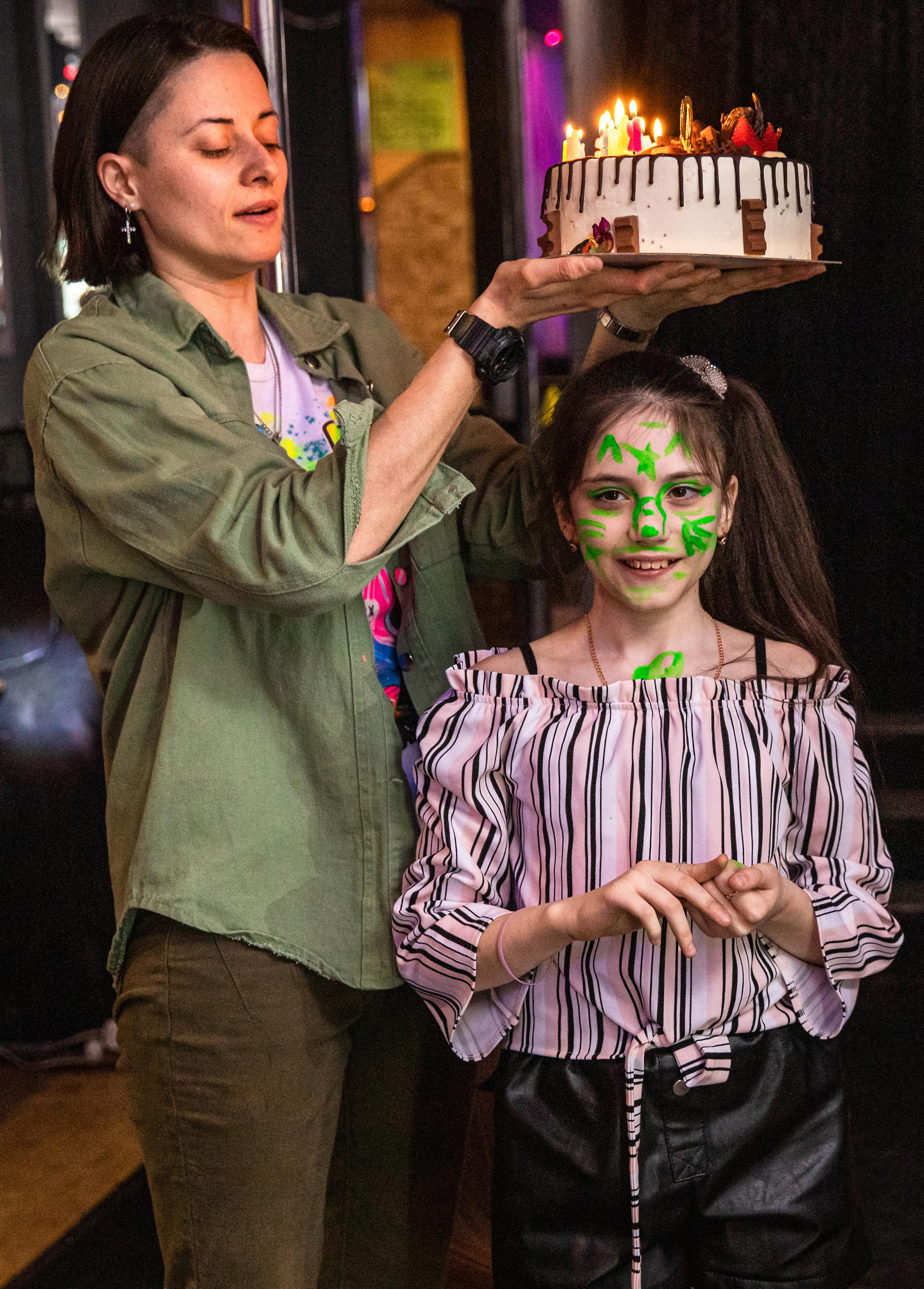 День рождения Даши, кафе Мандарин. Детский семейный фотограф в г. Находка Ольга Коваленко, фотостудия Memories