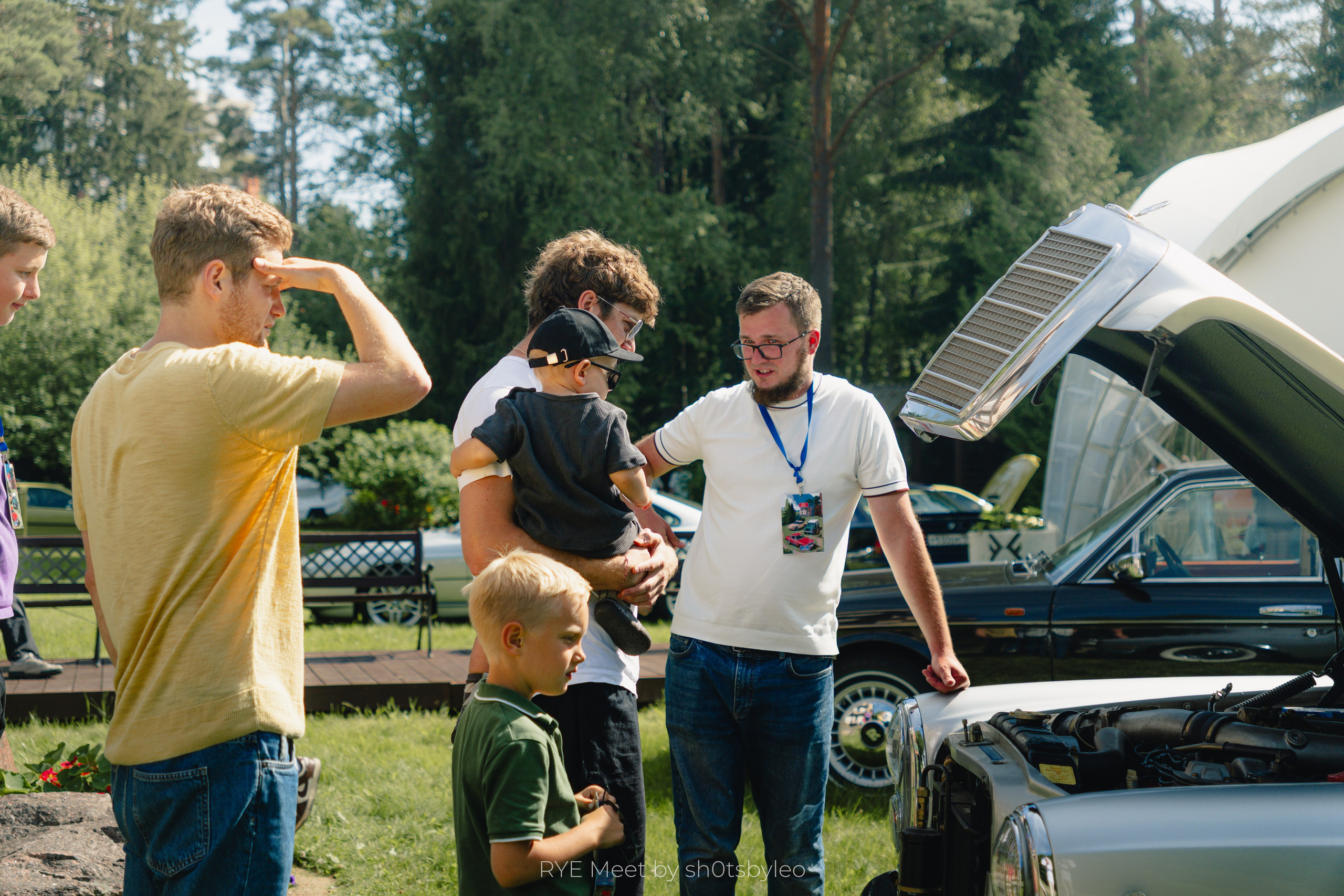 Масштабный летний фестиваль RYE Meet — встреча клуба любителей автомобилей старше 25-лет. Автомобильный фотограф Антон Цырулев