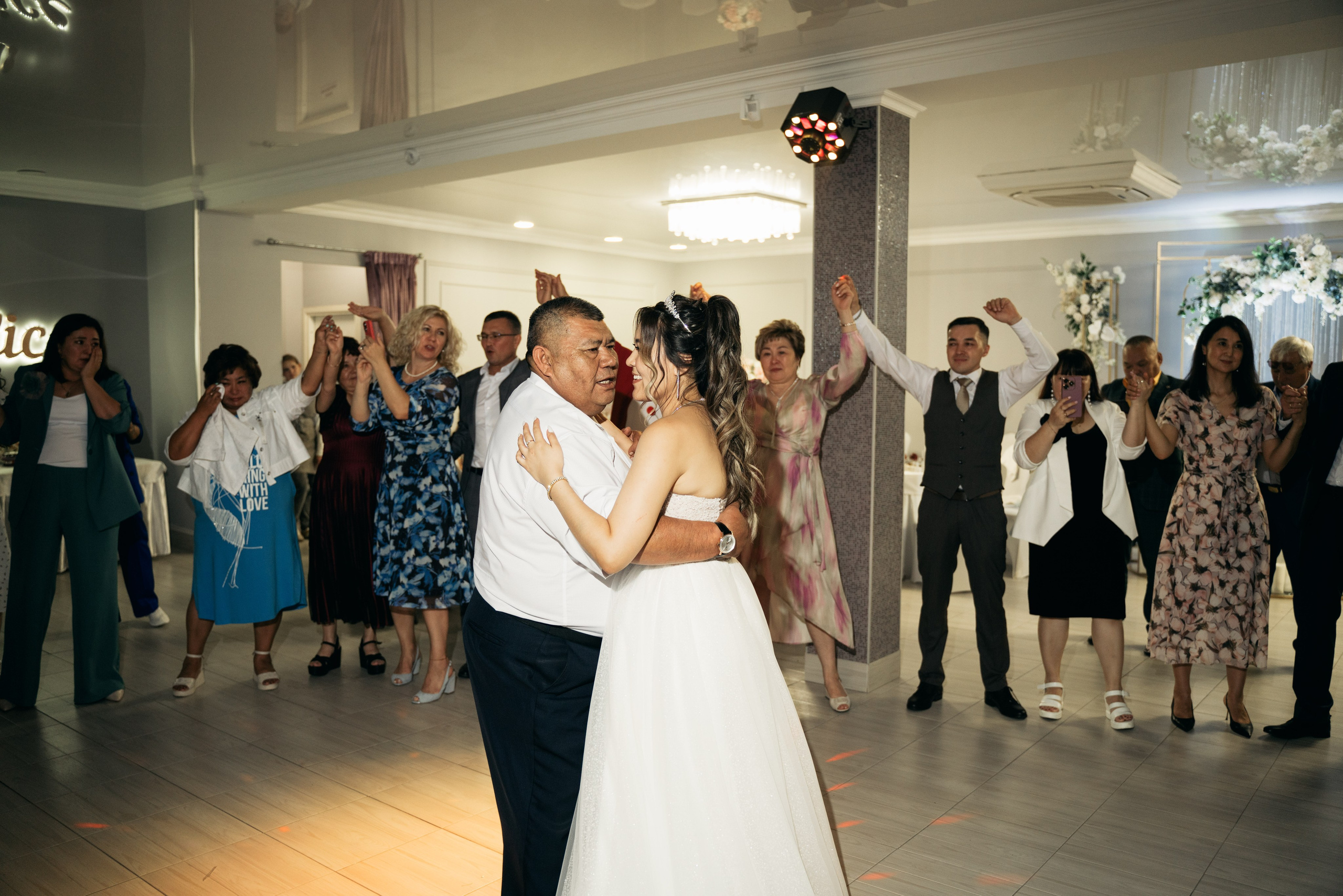 Ильнур и Динара. Свадебный день. Отбор. Кафе Ля делис. Семейный и свадебный фотограф Молодзяновская Елена