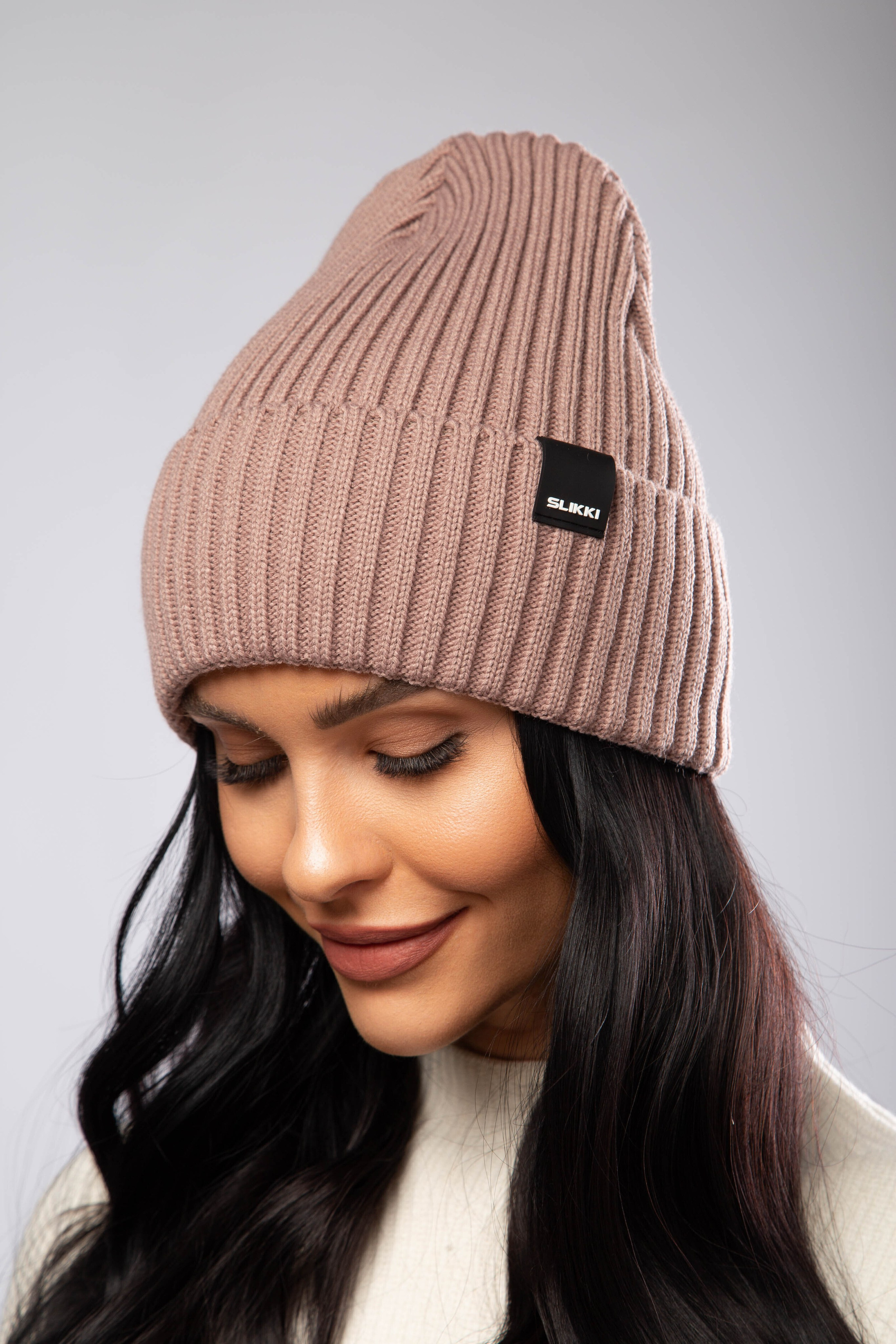 Модельная съемка шапок для брендов в Москве | Фотограф Анна Татаурова. Фотограф Анна Татаурова | Авторская фотосъемка в Москве