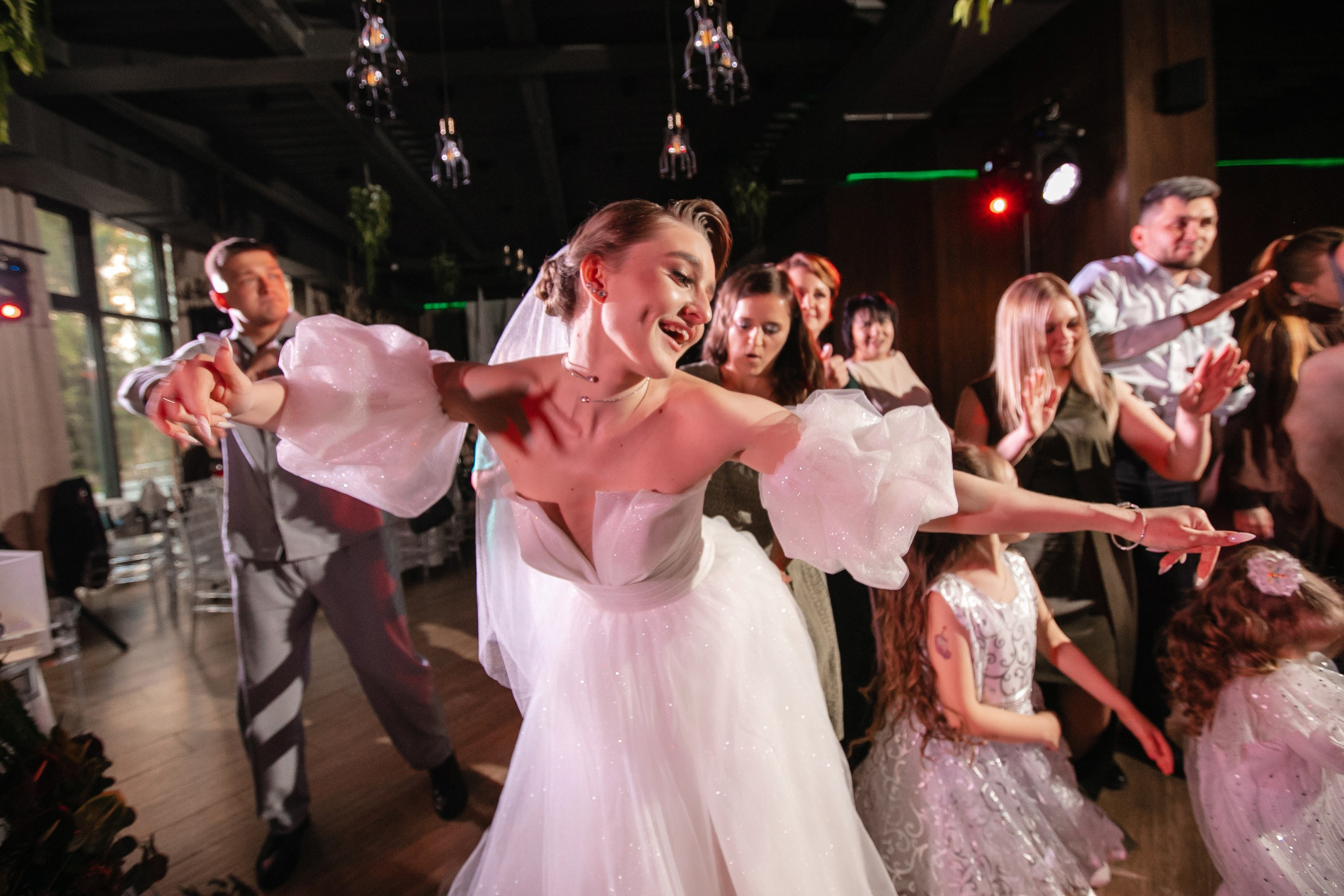 Владислава + Вадим. Роман Урумбаев фотограф Нижневартовск