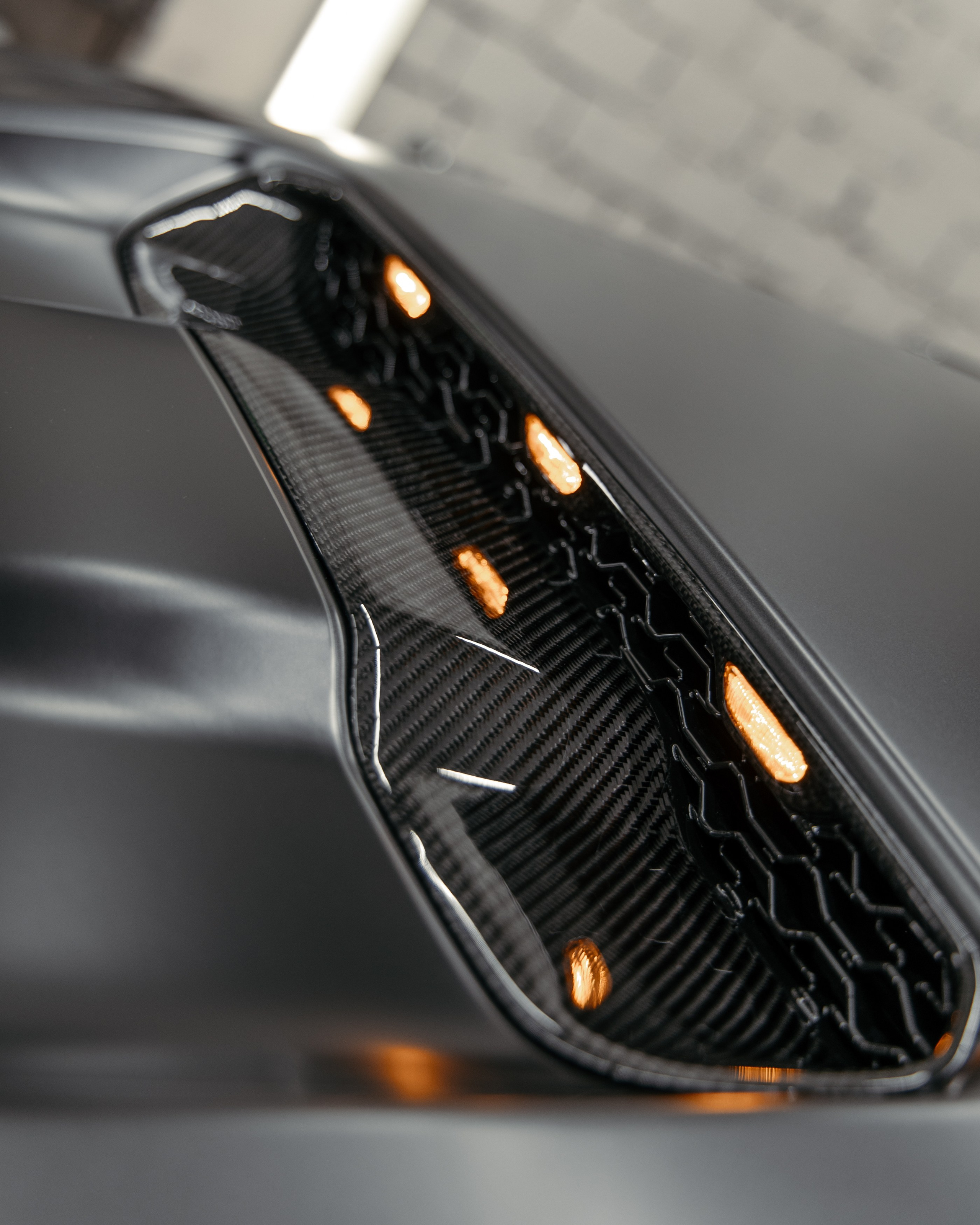 Ram TRX ламинация карбоном внешних элементов кузова, салона и установка распорки. DeLorein