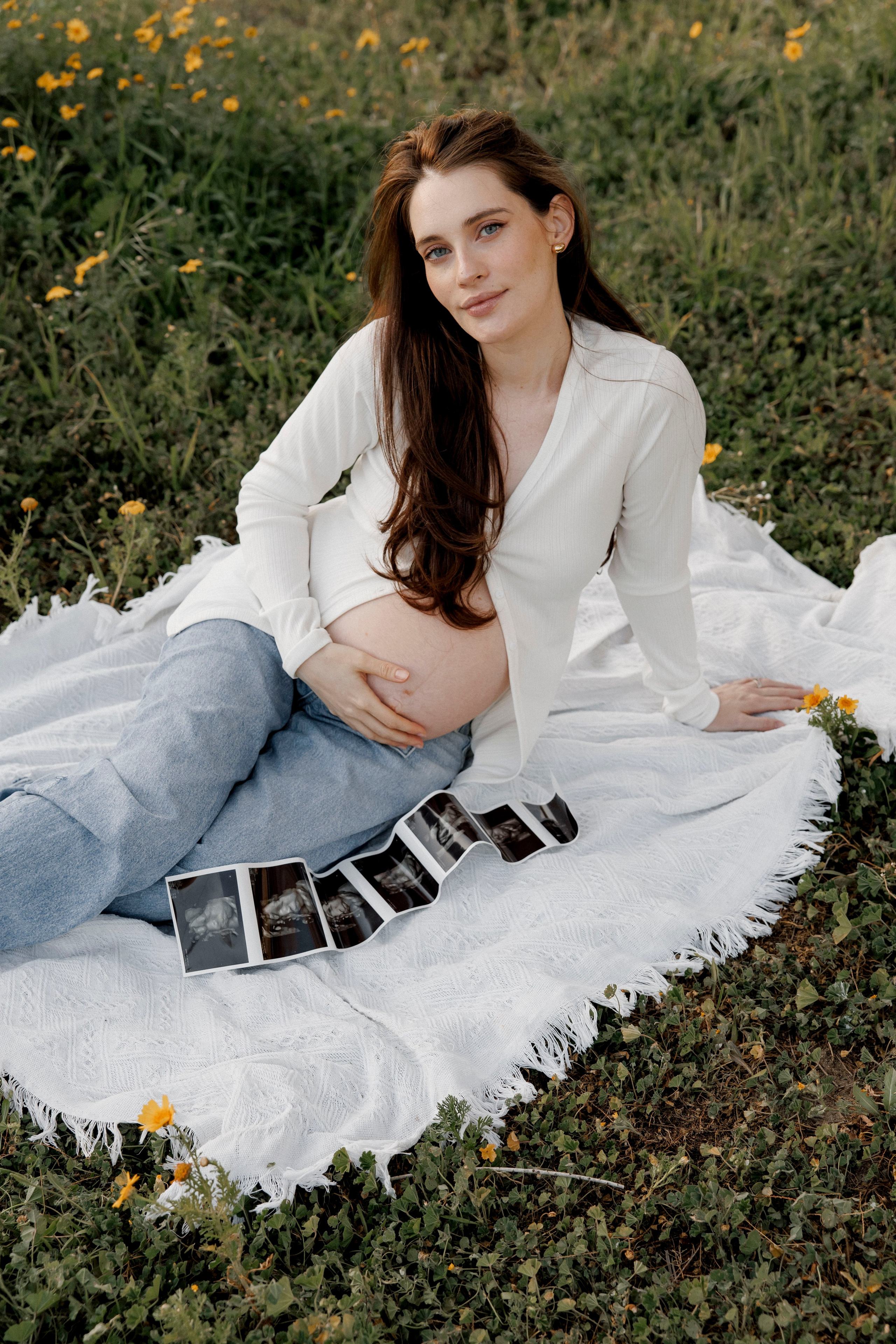 Pregnancy photoshoot (home/park/beach). Главная