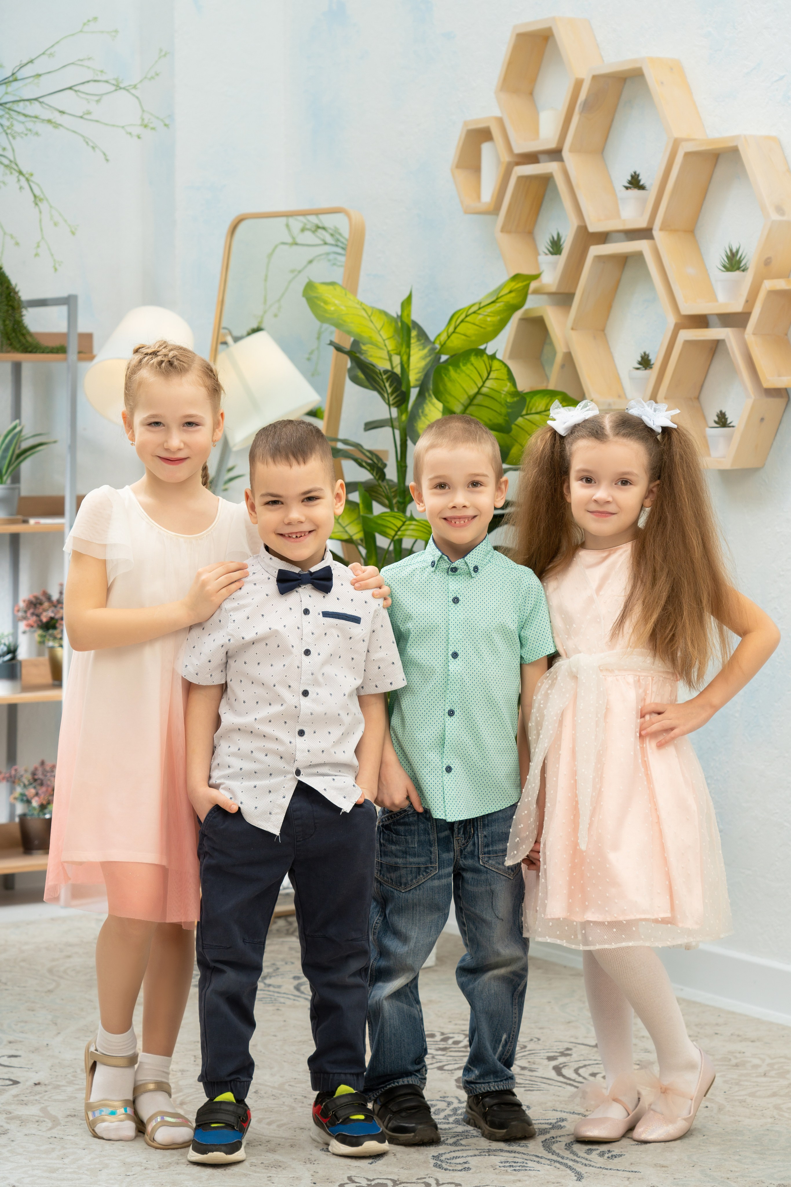 Студийные фотографии. Выпускные альбомы от Мамаевых, город Киров