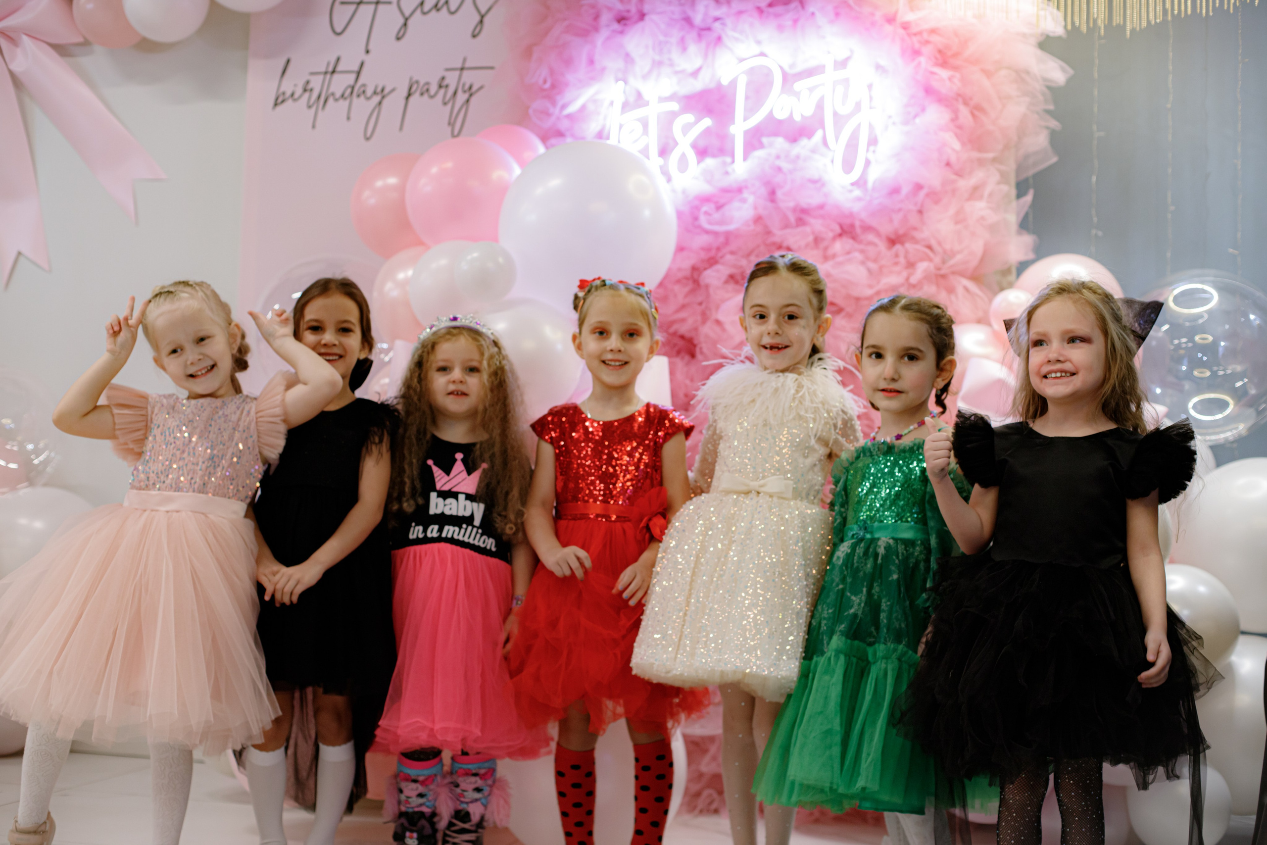 ASIA'S BIRTHDAY PARTY. Photokarish