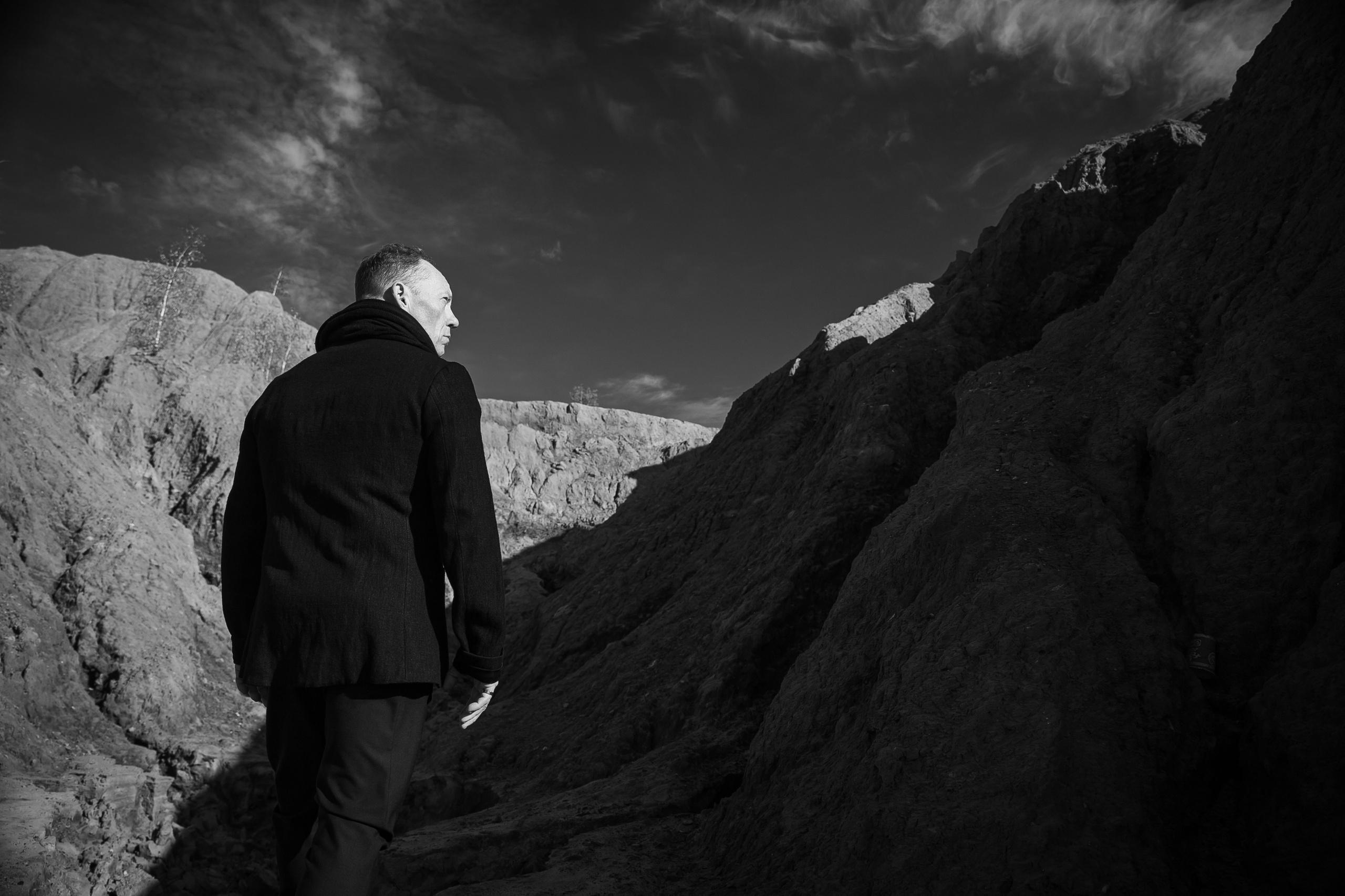 Editorial for multi-brand boutique «ЧОрная икра». АННА ВЕРСО / ANNA VERSO | Визуальный художник / Visual artist