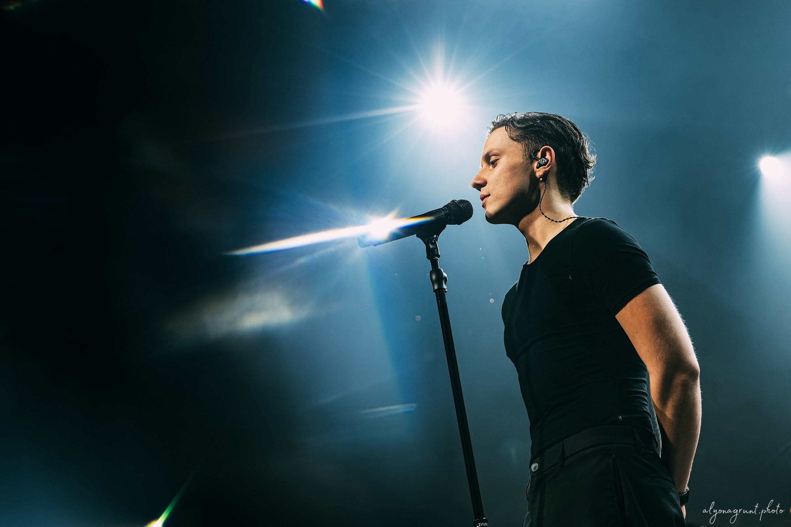 Ваня Дмитриенко, фоторепортаж СПб, A2, 23.10.2025. Алена Адрианова: фотограф в Санкт-Петербурге