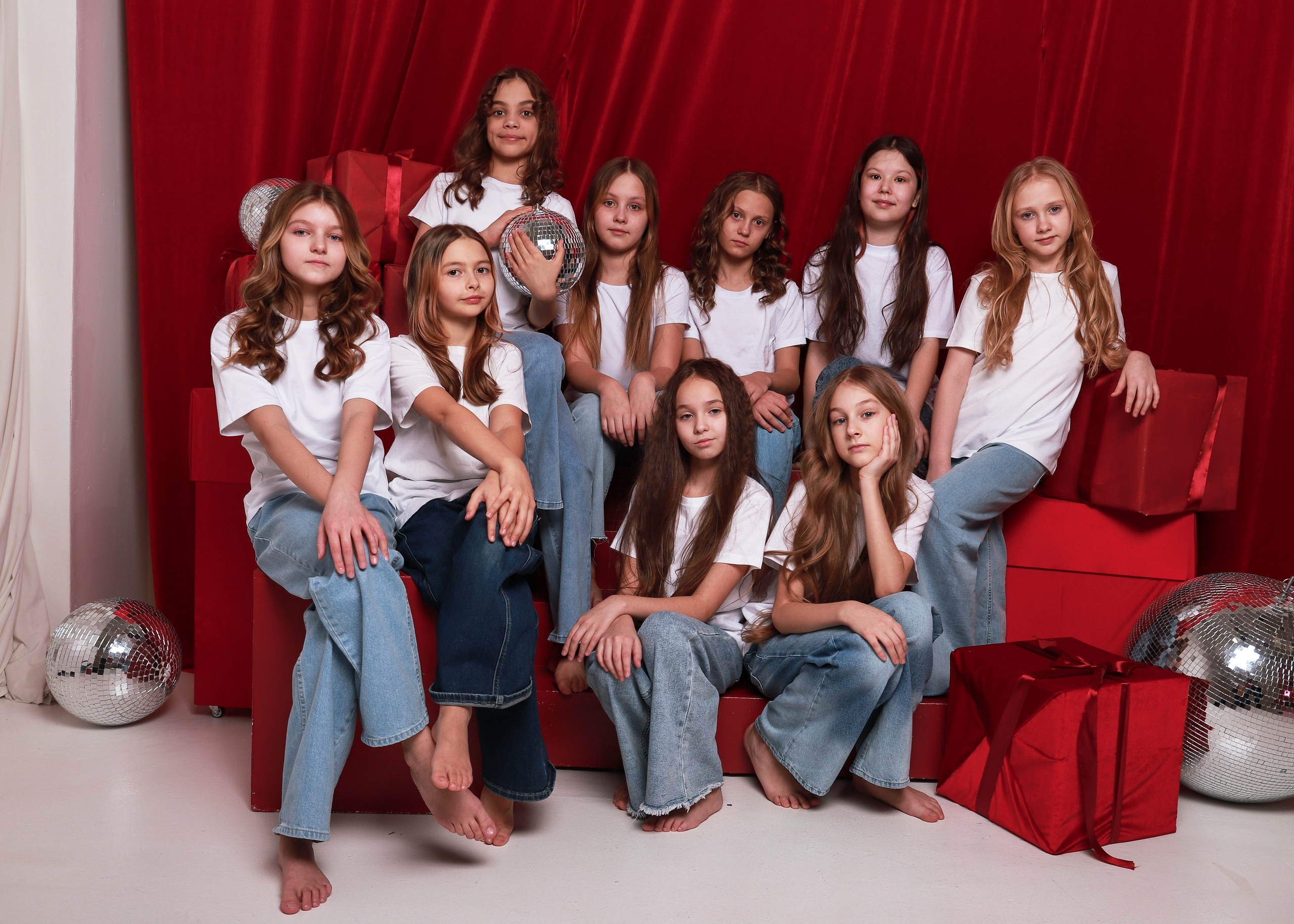 В джинсах. Фотограф Юлия Мальцева