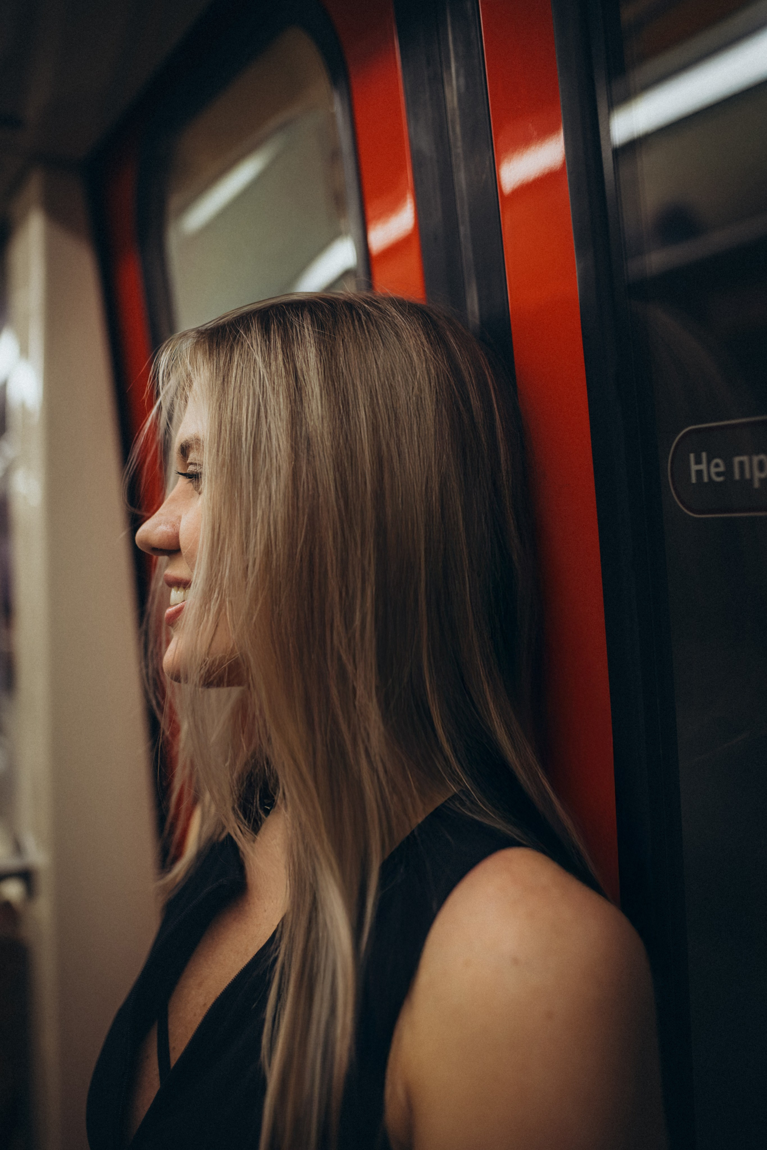 Катя и Кристина в метро. Klerout Photographer