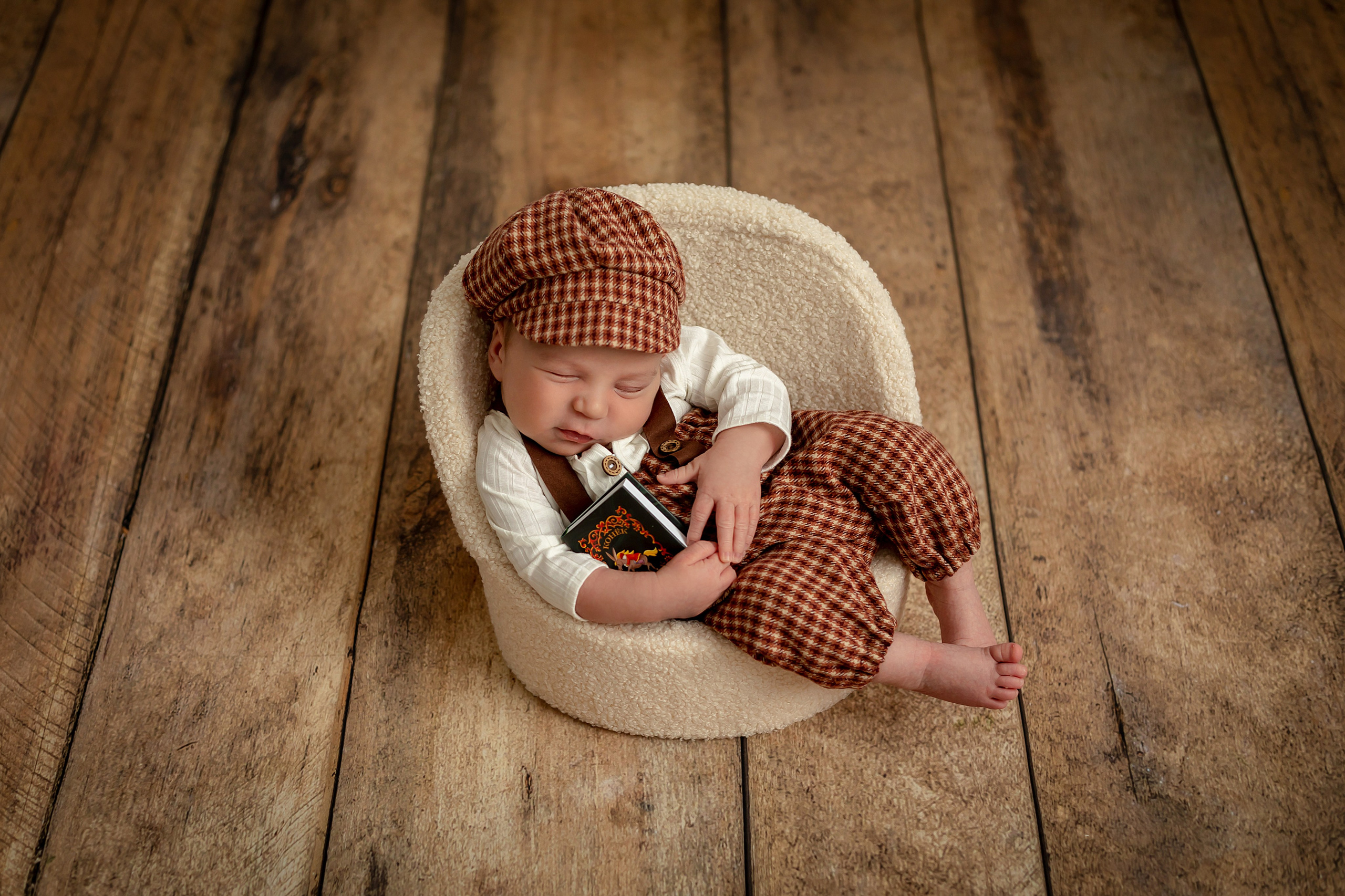 Новорожденные до 28 дней. Фотограф новорожденных в Тюмени