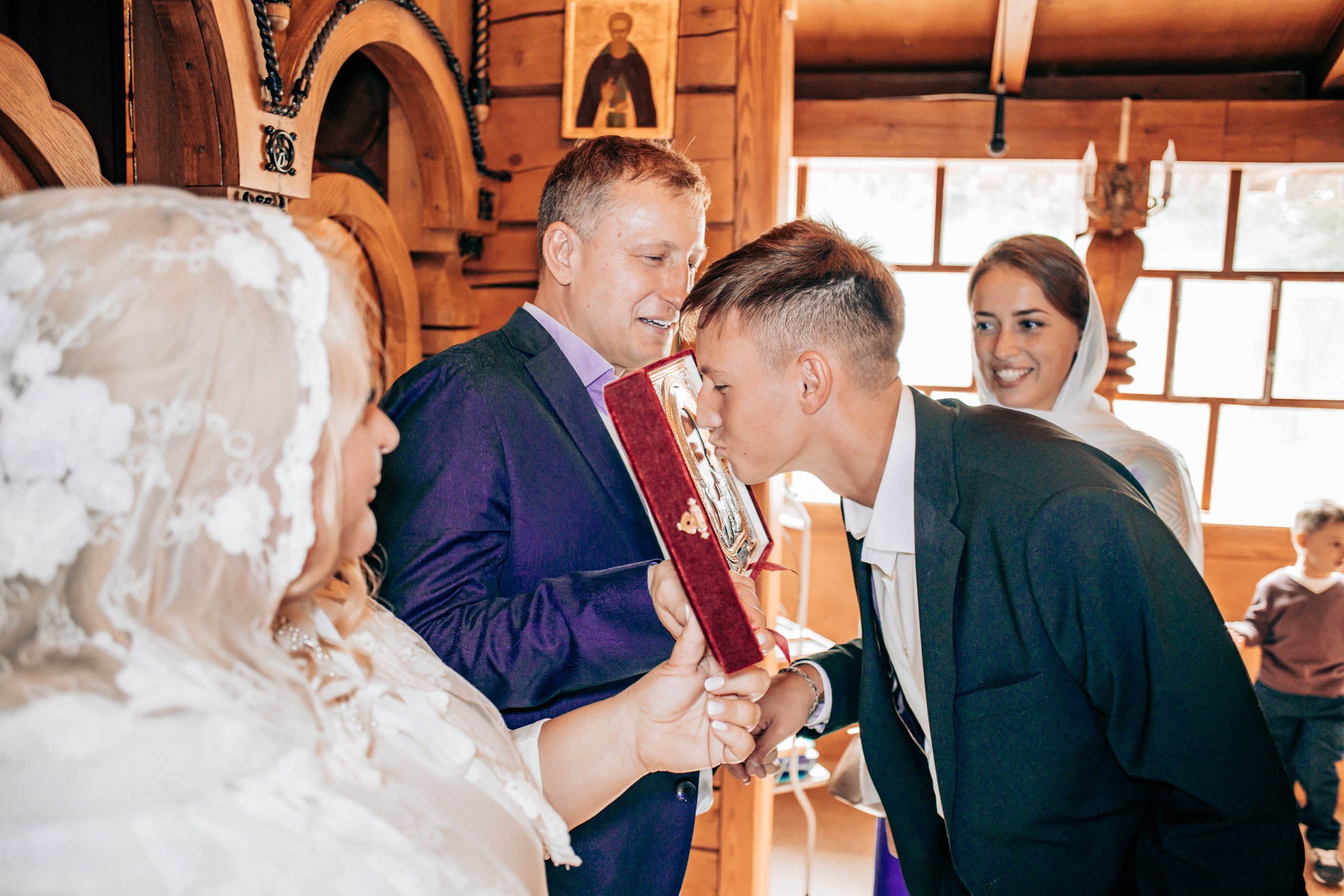 Таинства крещения и венчания. Свадебный и семейный фотограф и видеограф Александр в Москве и Московской Области