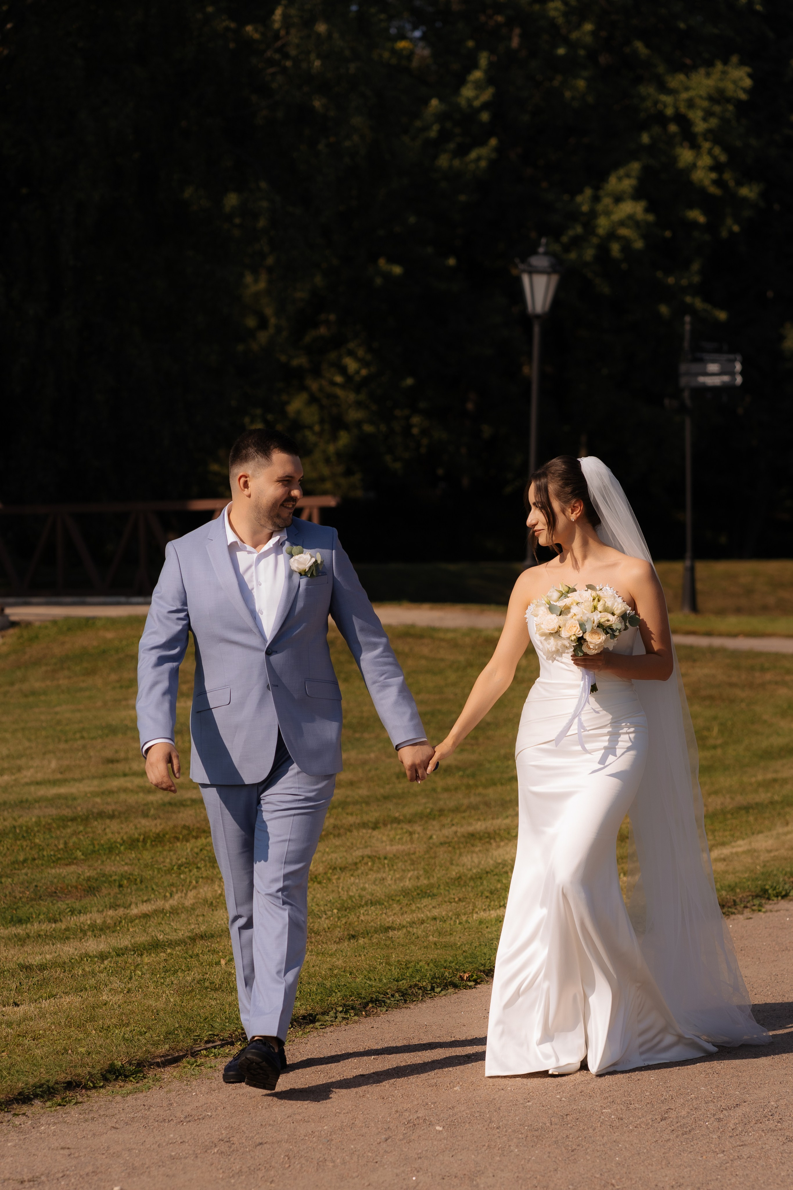 Свадебная фотосессия в Москве, парк Кусково. Свадебный фотограф в Москве Анна Полушина