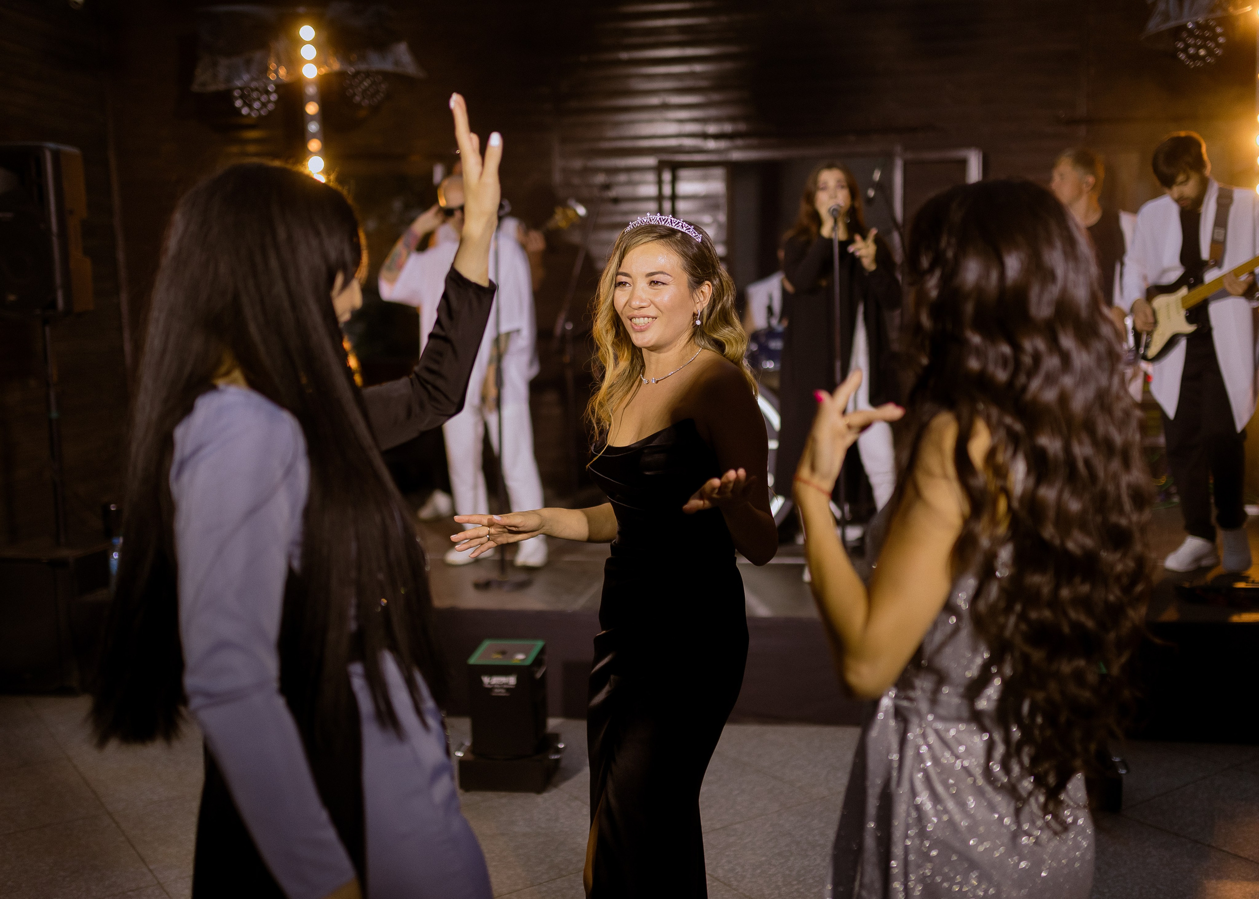 Дмитрий и Алита. Фотограф Эмиль Исякаев