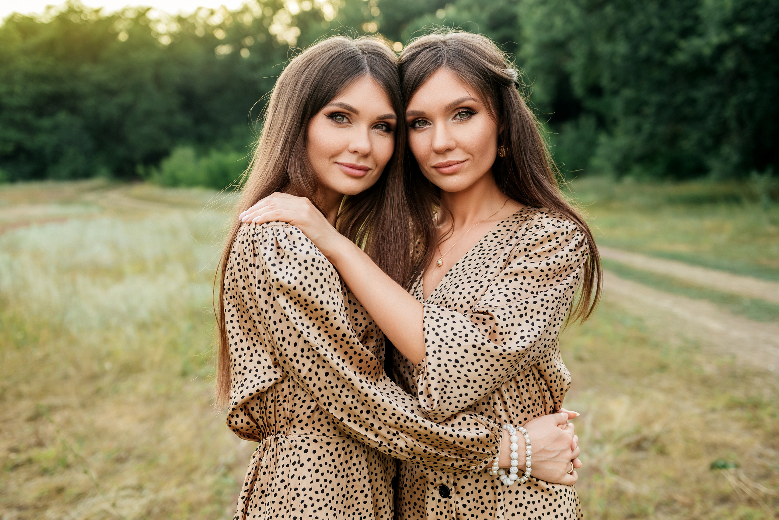 Виктория и Полина. Сайт фотографа, ретушера Рыжова Дмитрия г. Волгоград