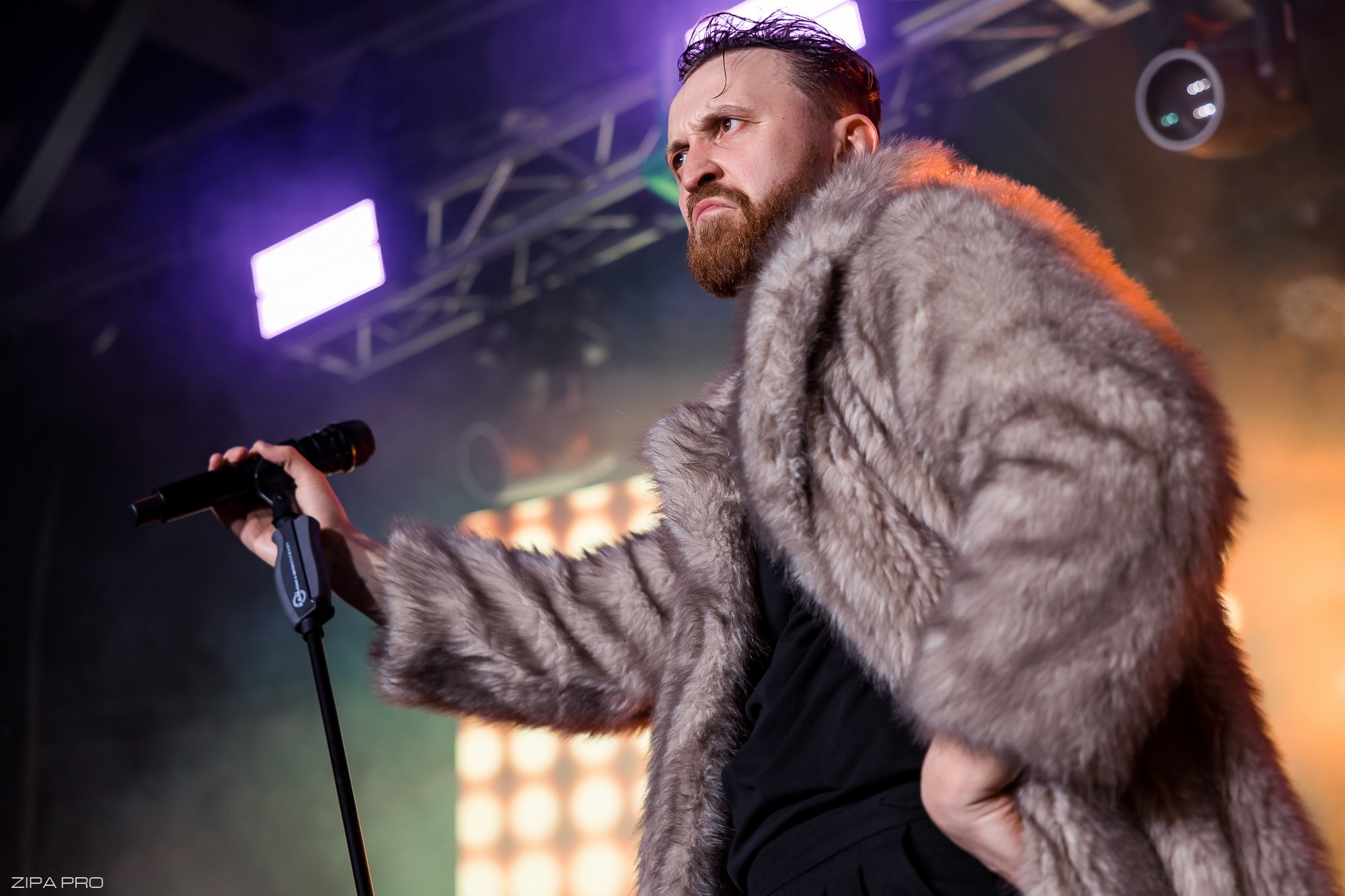Сольный концерт кавер-группы «Балбесы». Фотограф Zipa Pro
