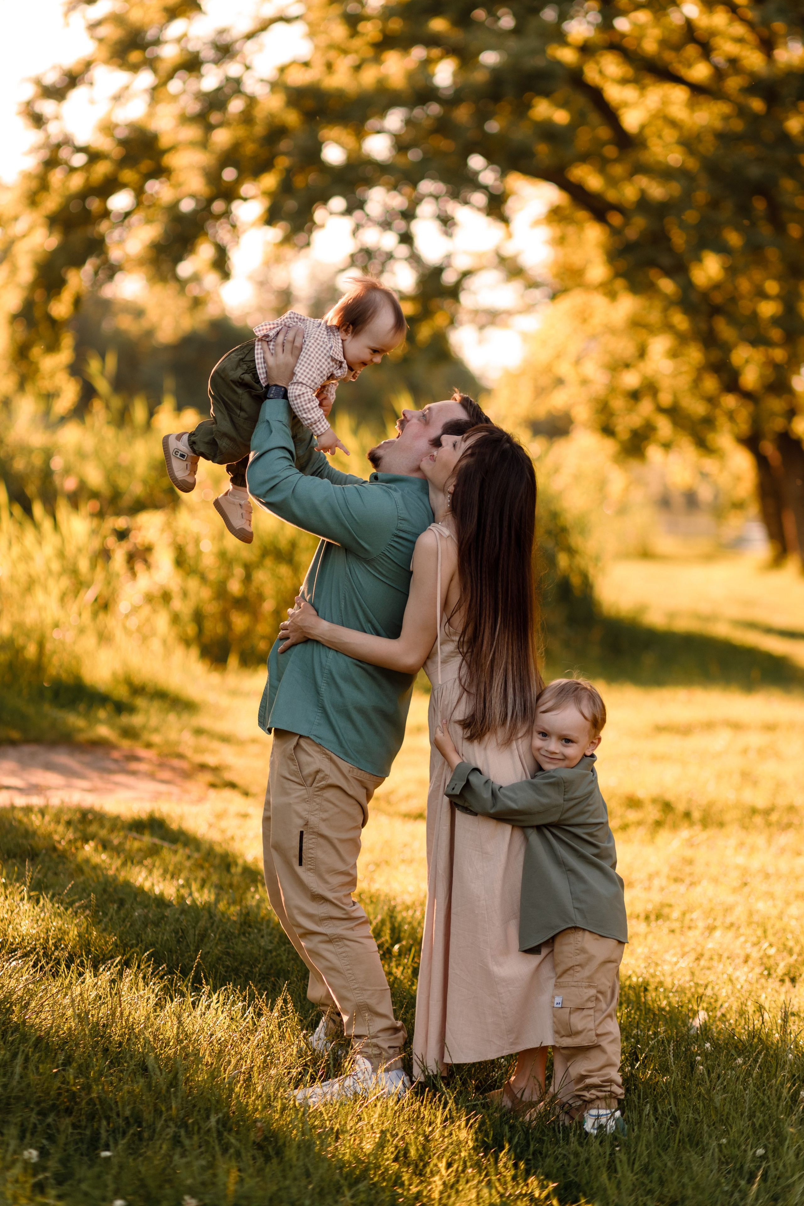 Лилия (парк Солнечный остров). Семейный и детский фотограф в Краснодаре Элона Литвинова