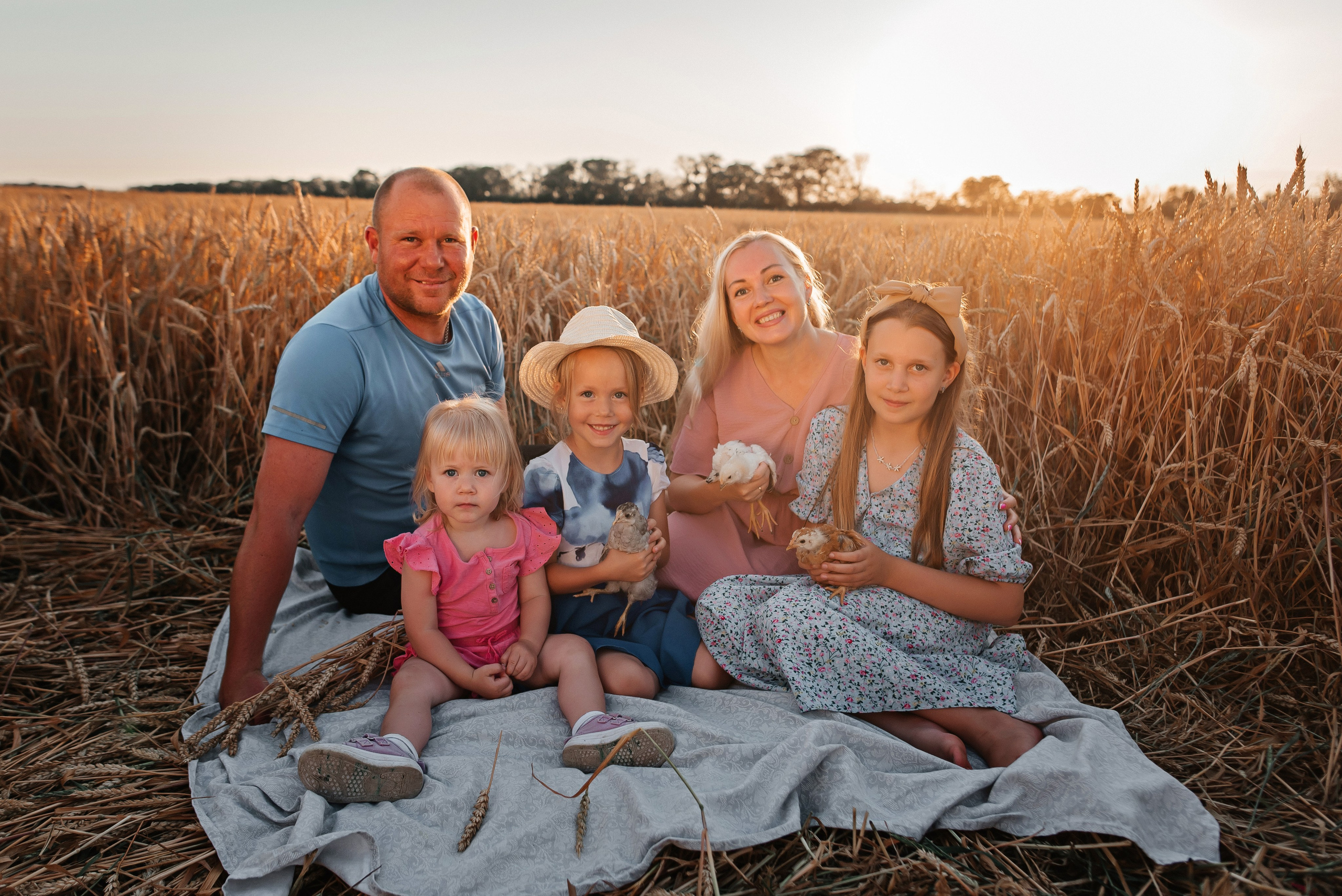 В пшенице всей семьей. Детский и семейный фотограф выпускной альбом Приморско-Ахтарск