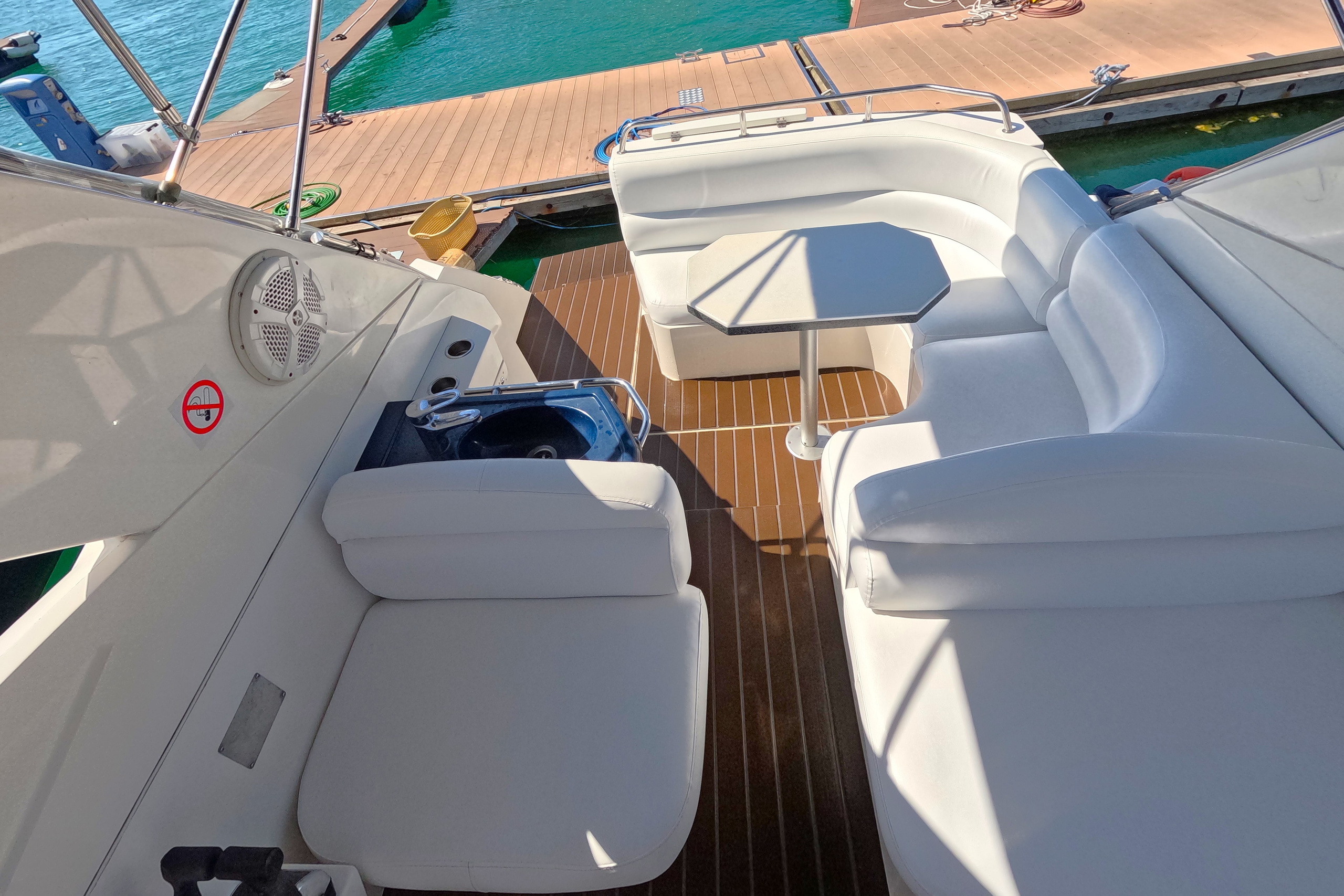 Катер Голд Аренда Яхты в Сочи Яхтанаморе YACHTNAMORE