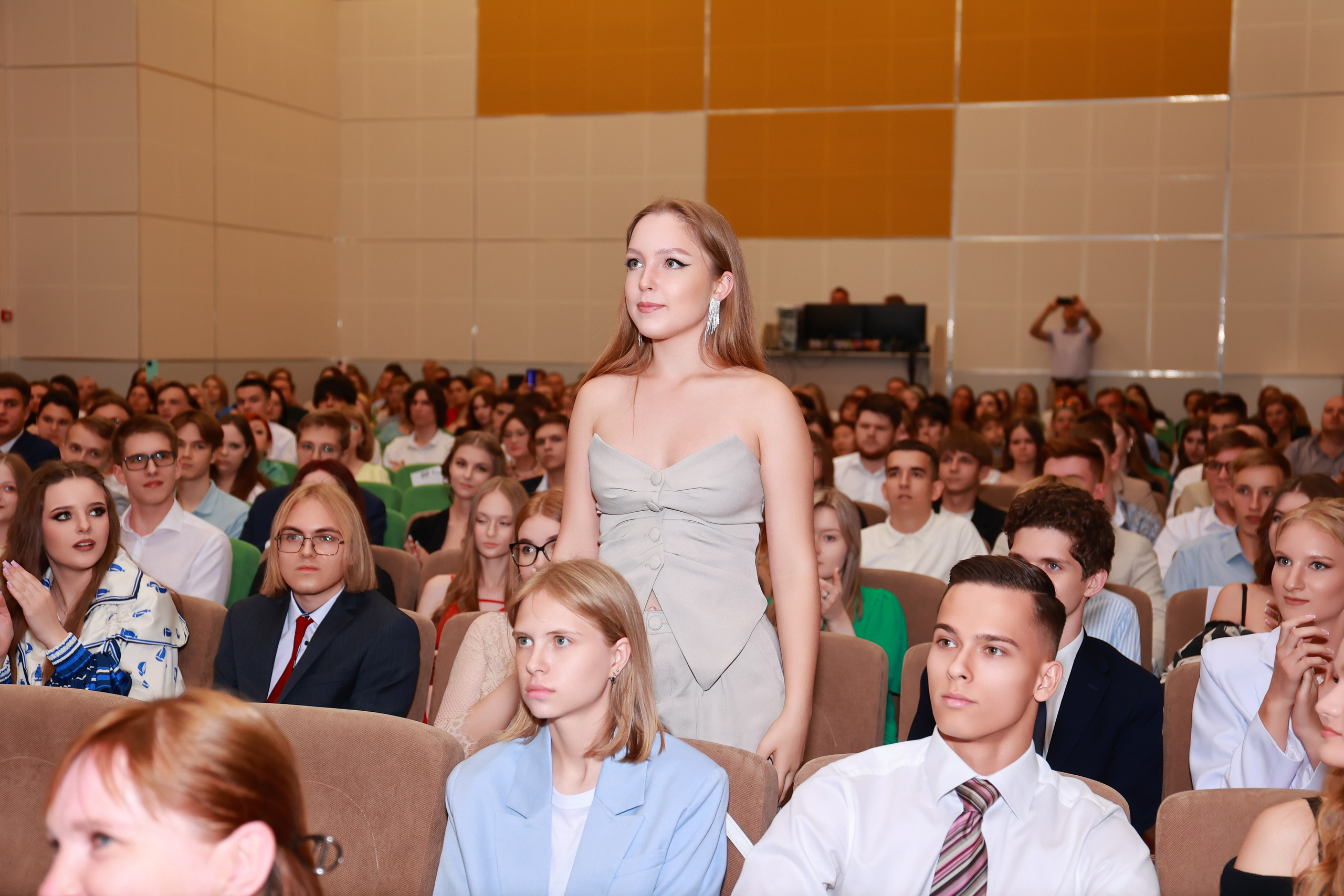 Вручение аттестатов Гимназия 87. Детский семейный фотограф Краснодар