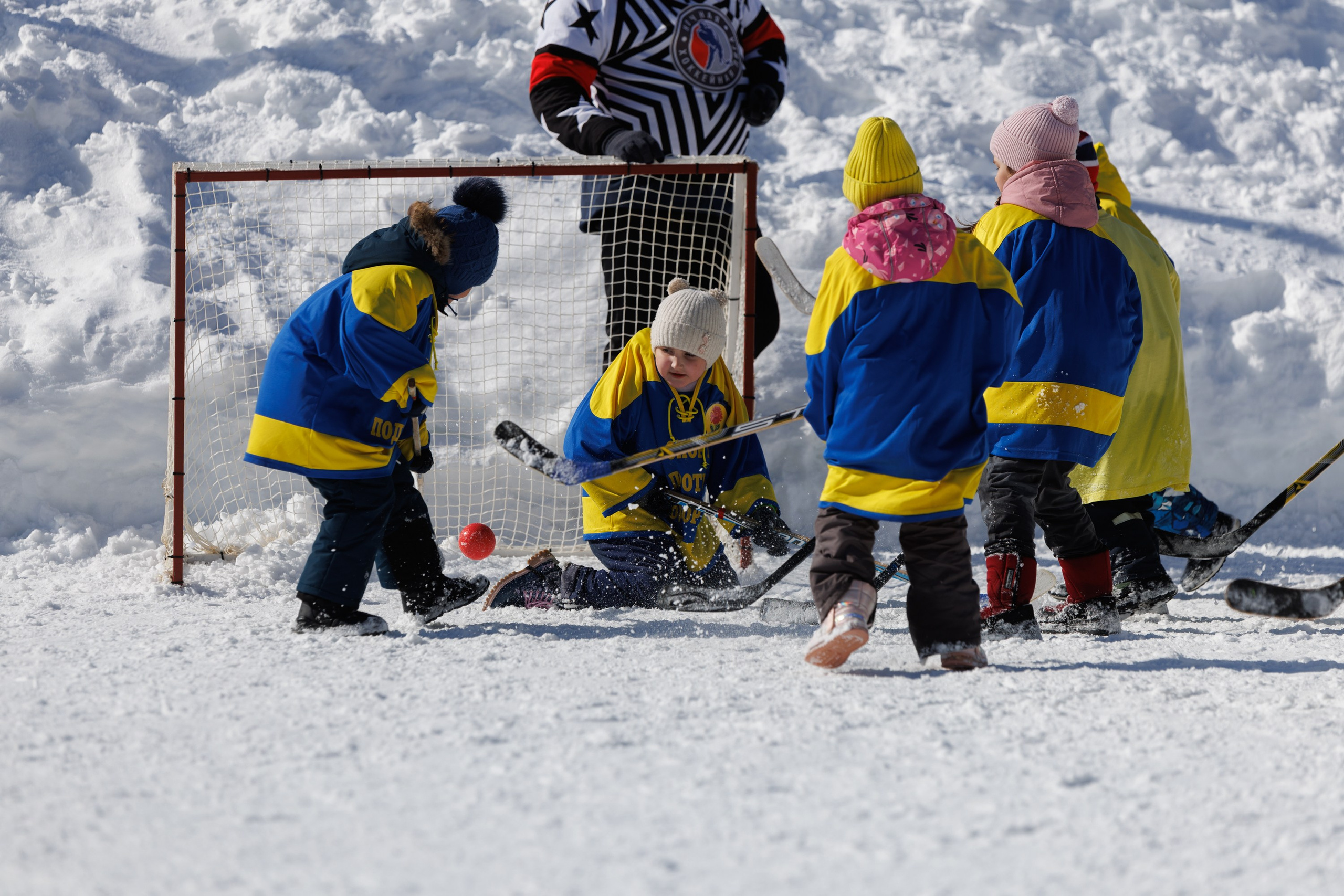 XIII чемпионат  по «ХОККЕЮ В ВАЛЕНКАХ». Свадебный, семейный и репортажный фотограф в Южно-Сахалинске Артур Петросян