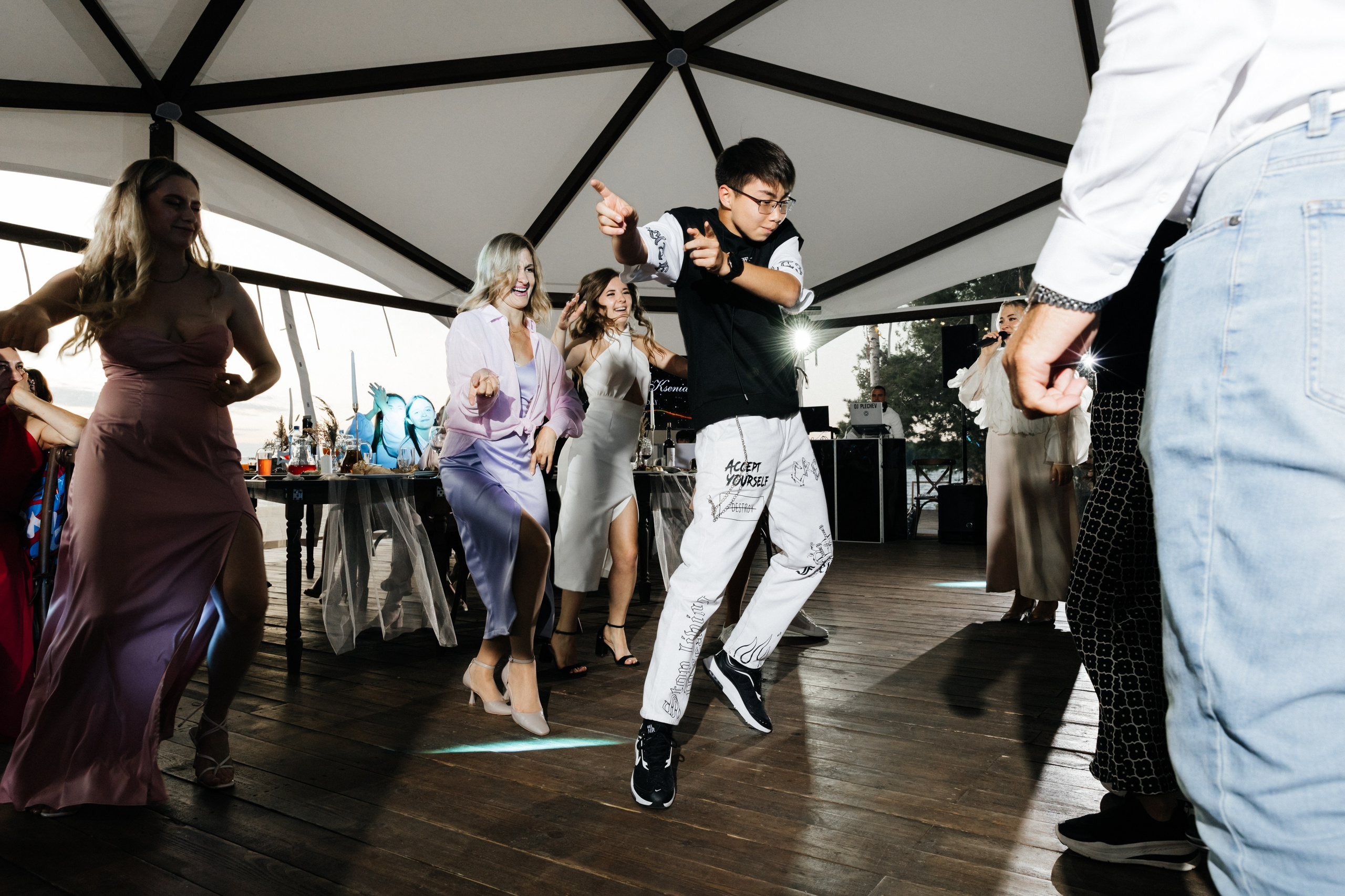 ВАДИМ И КСЕНИЯ | ГЛЭМПИНГ МОРЕ. Свадебный и семейный фотограф в Нижнем Новгороде Светлана Челомбиева