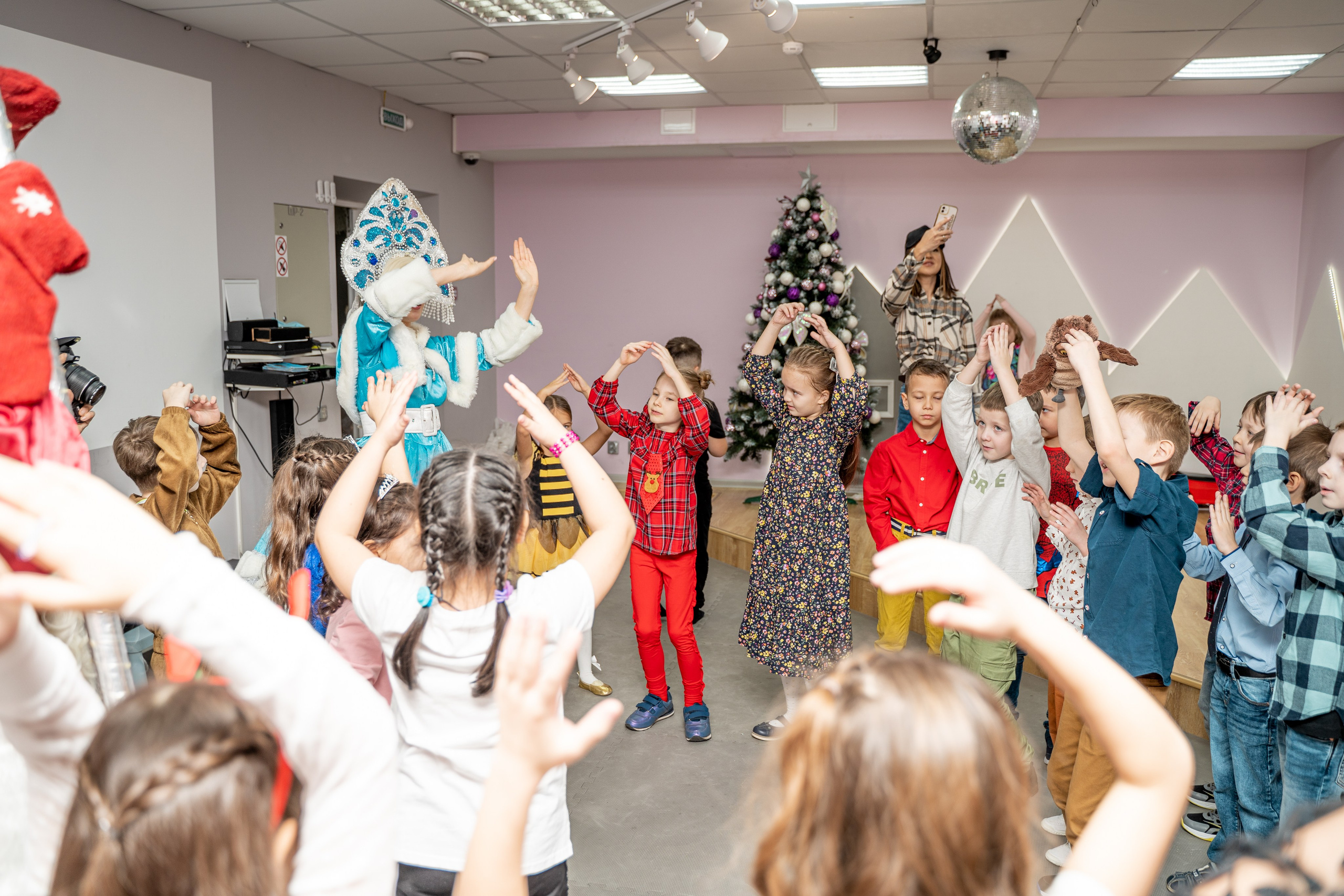 1 гимназия Новогодний утренник. Свадебный и репортажный фотограф в Уфе| Осетрова Ольга