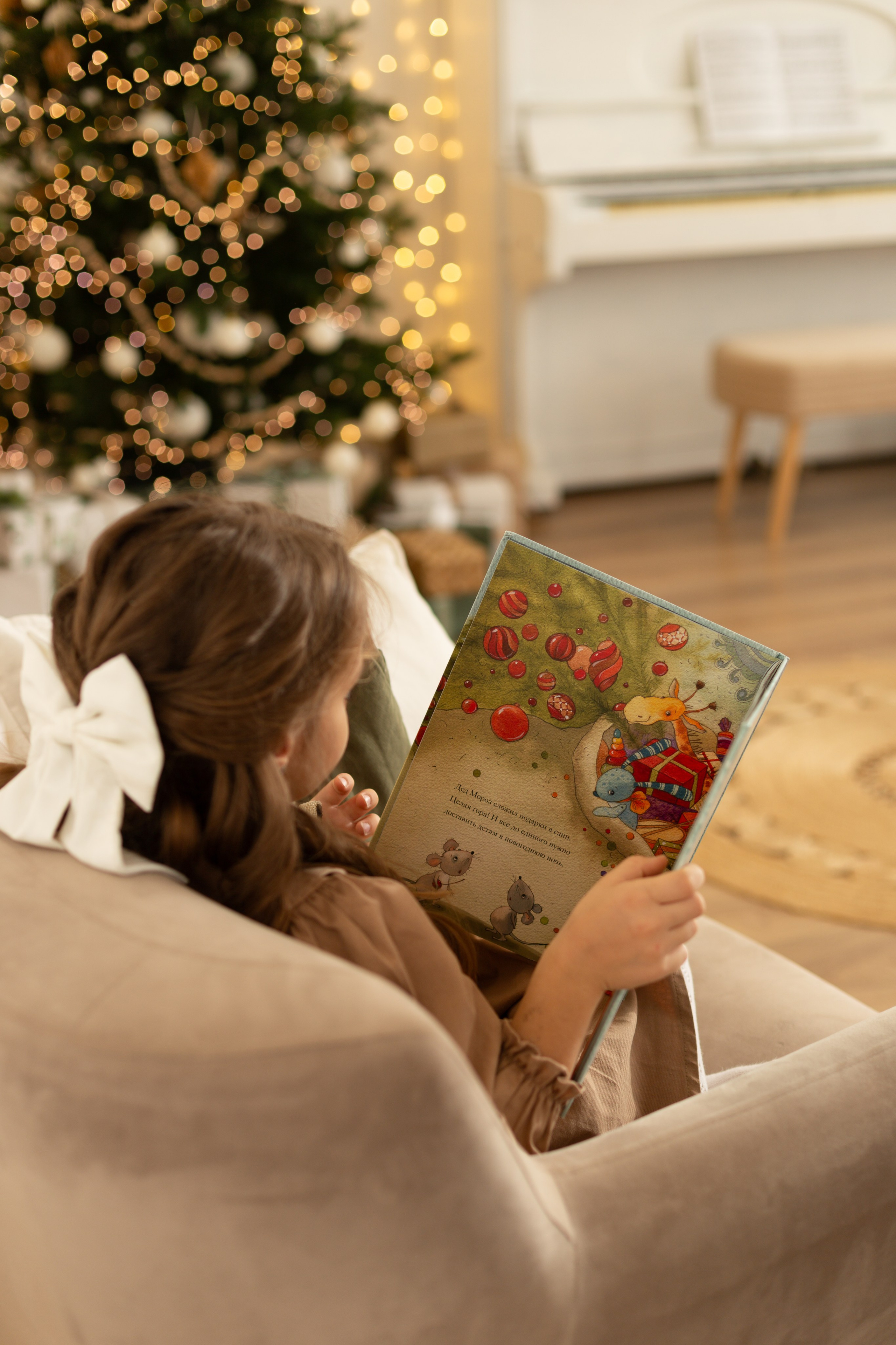 семейная новогодняя фотосессия в студии с детьми	