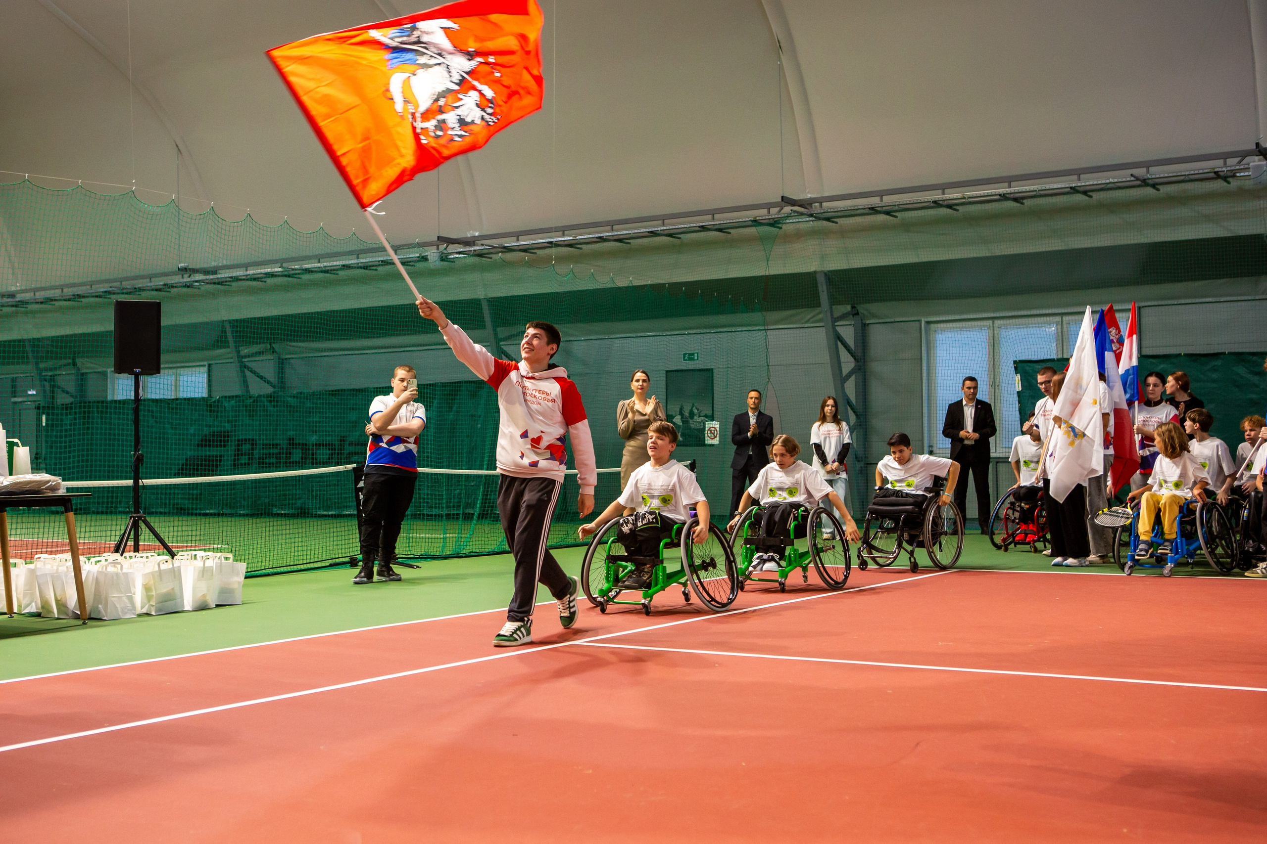 Турнир по теннису на колясках. Репортажный, семейный, свадебный, портретный фотограф