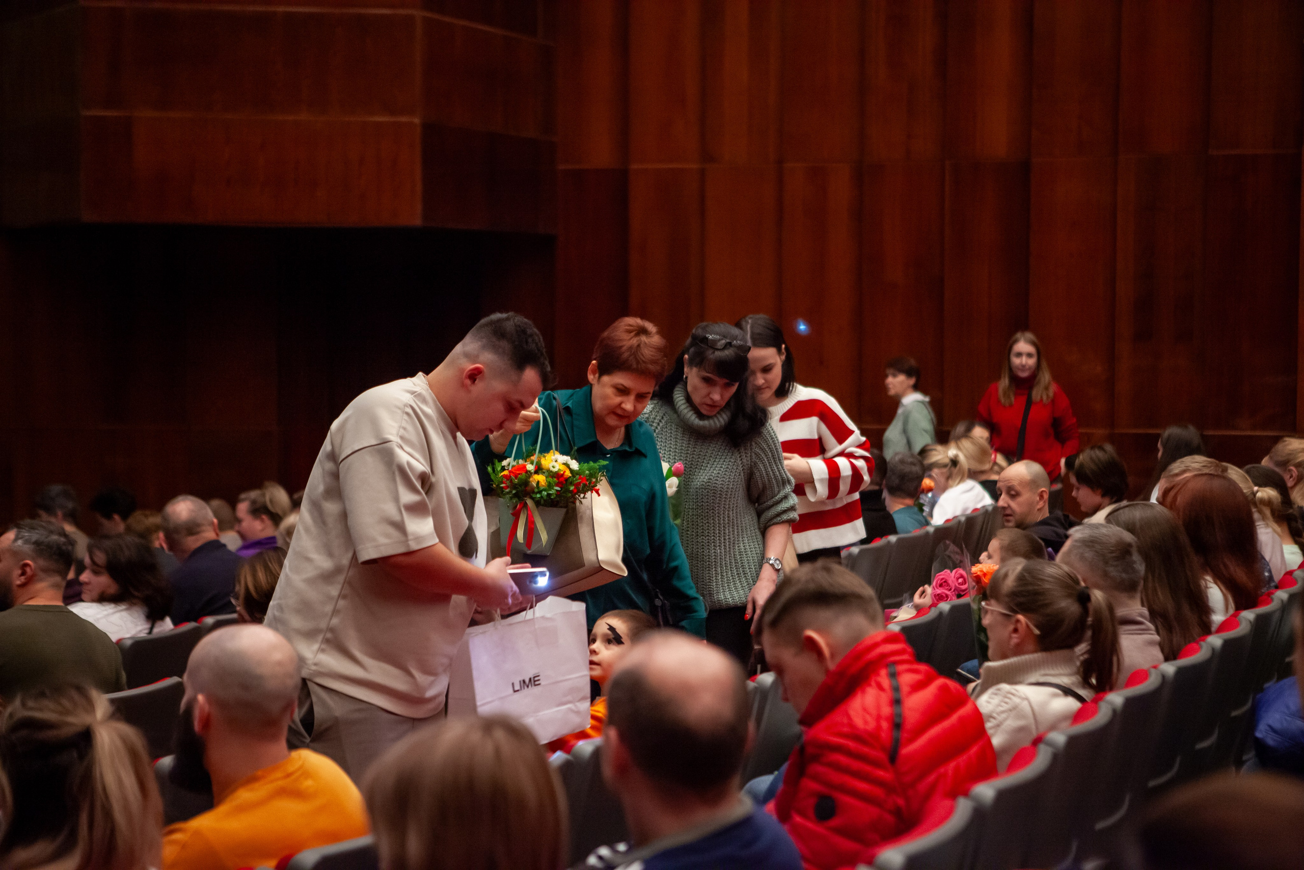 Концерт детской танцевальной школы. Репортажный, семейный, свадебный, портретный фотограф